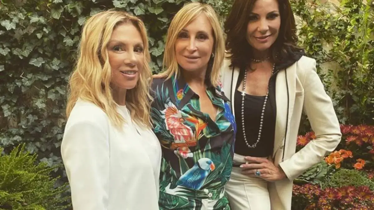 Sonja Morgan, Luann de Lesseps, and Ramona Singer posing for a photo