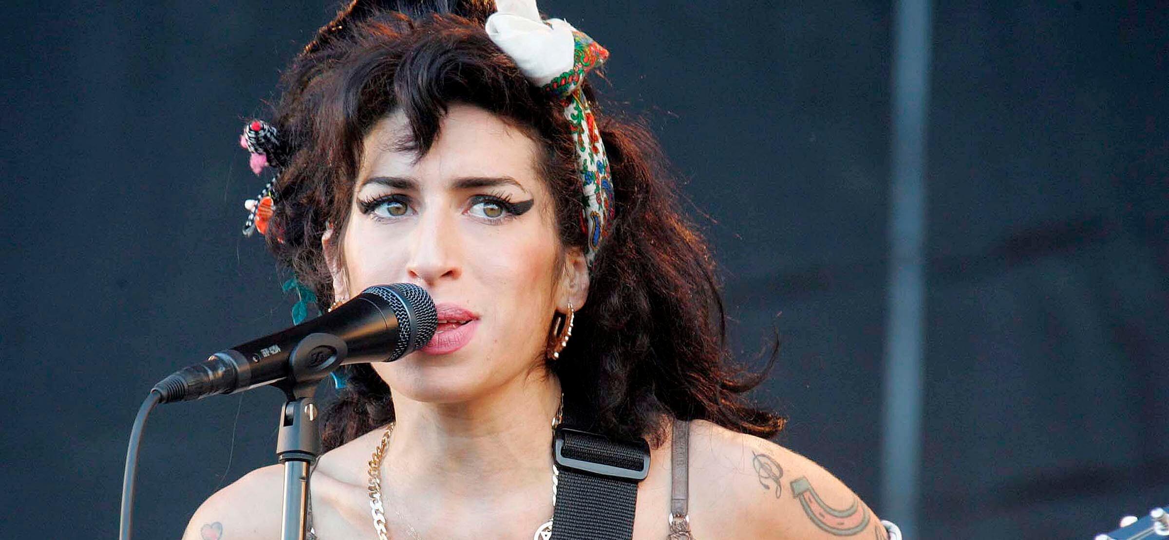 Amy Winehouse: Fans Celebrate Late Singer On Her 39th Birthday