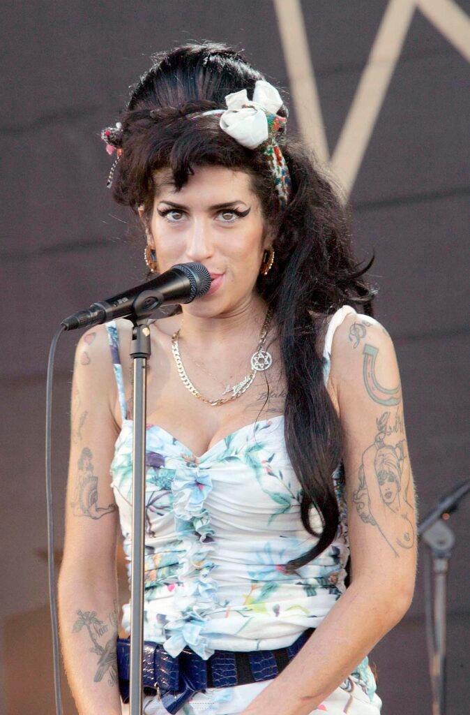 Amy Winehouse: Fans Celebrate Late Singer On Her 39th Birthday