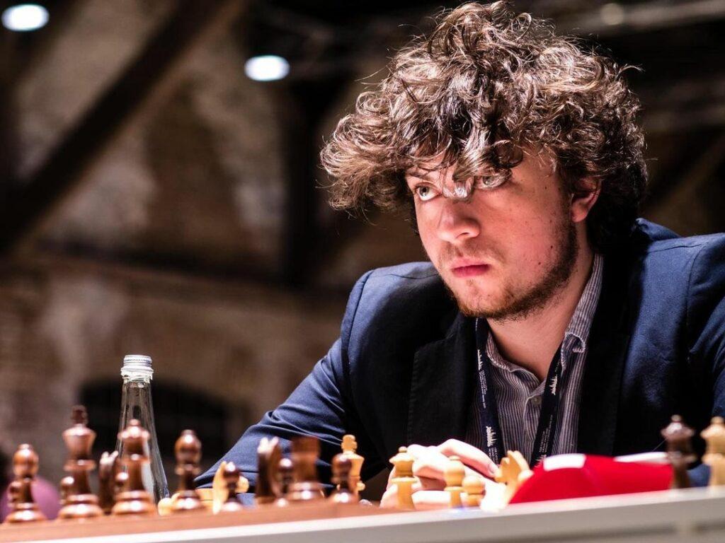 Meet the chess grandmaster who has Wall Street enamored