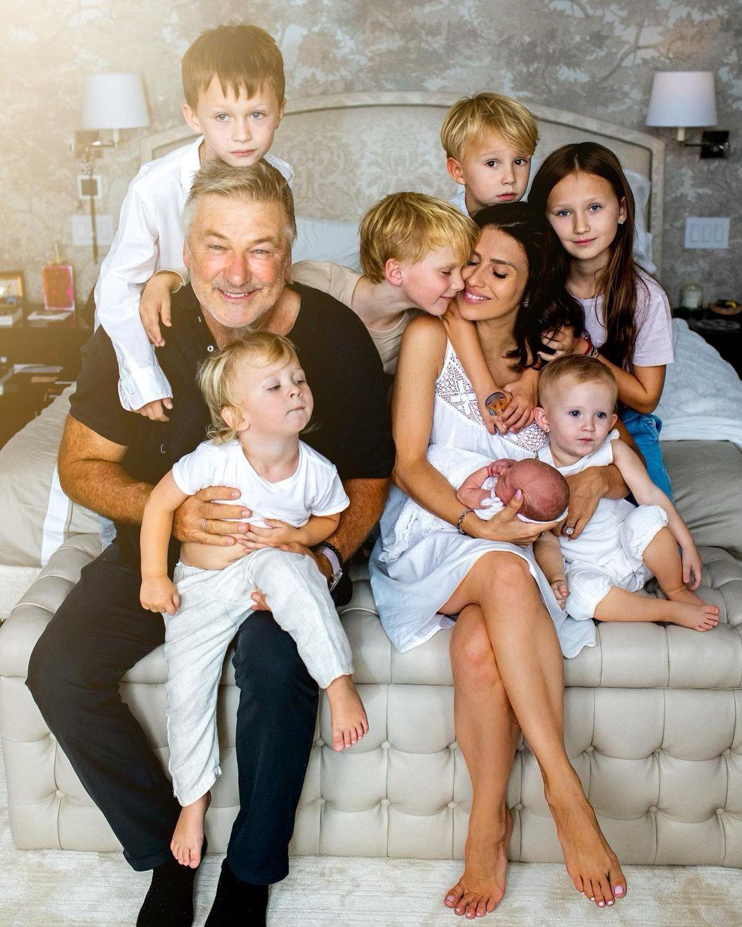 Alec Baldwin, Hilaria share first pic with all 7 kids