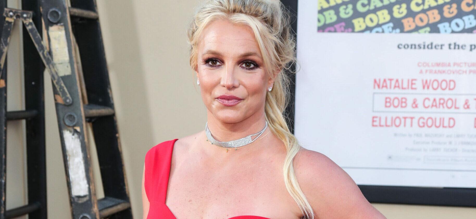 Britney Spears Spotted Out and About After Disabling Instagram
