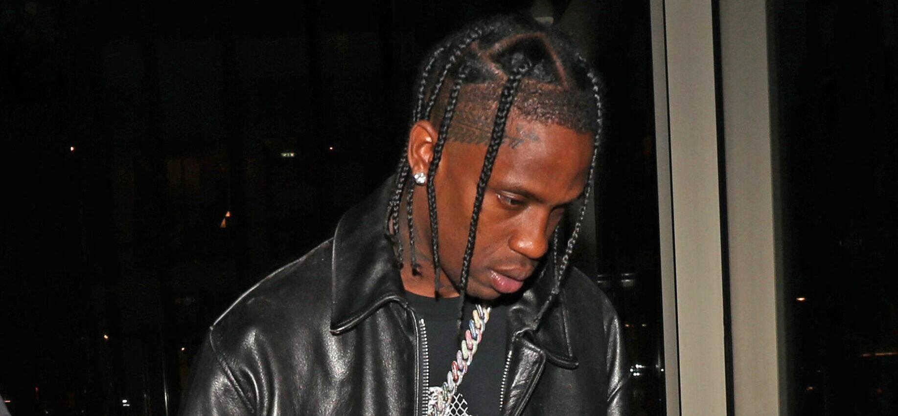 Black leather jacket of Travis Scott in Travis Scott - SICKO MODE