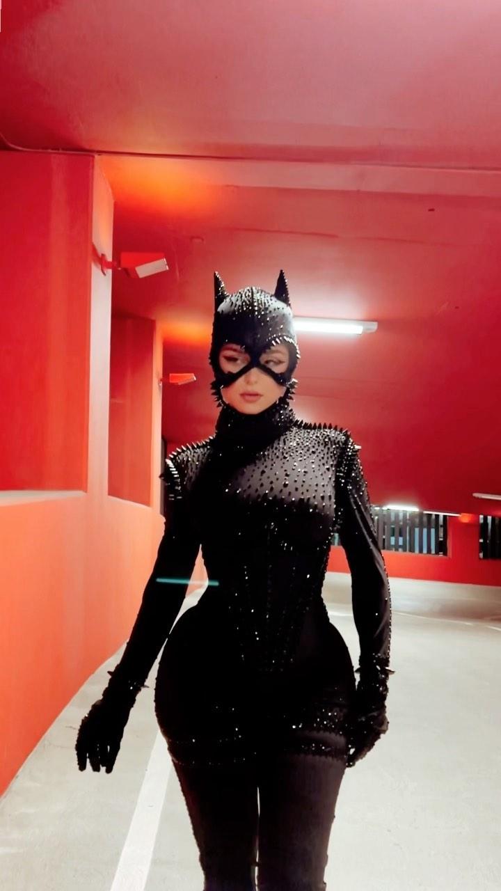 Demi Rose Is 'The Sexiest Kitty' In A Catwoman Halloween Costume