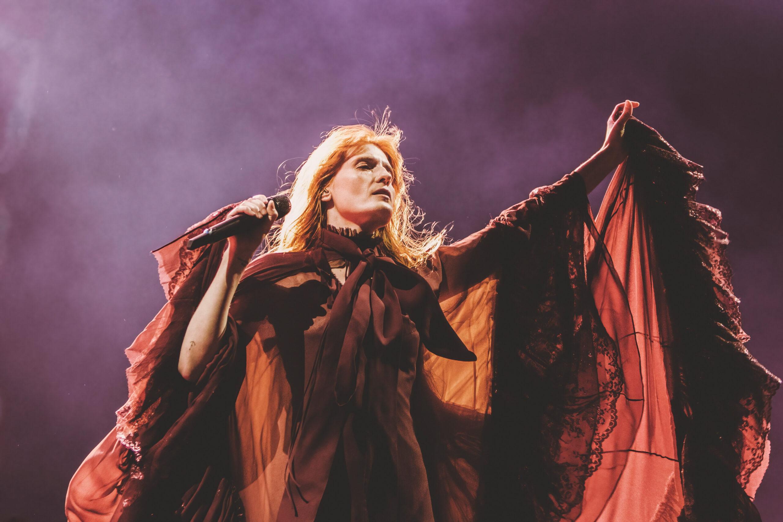 Florence Welch In Pain After Breaking Foot, Reschedules UK Tour