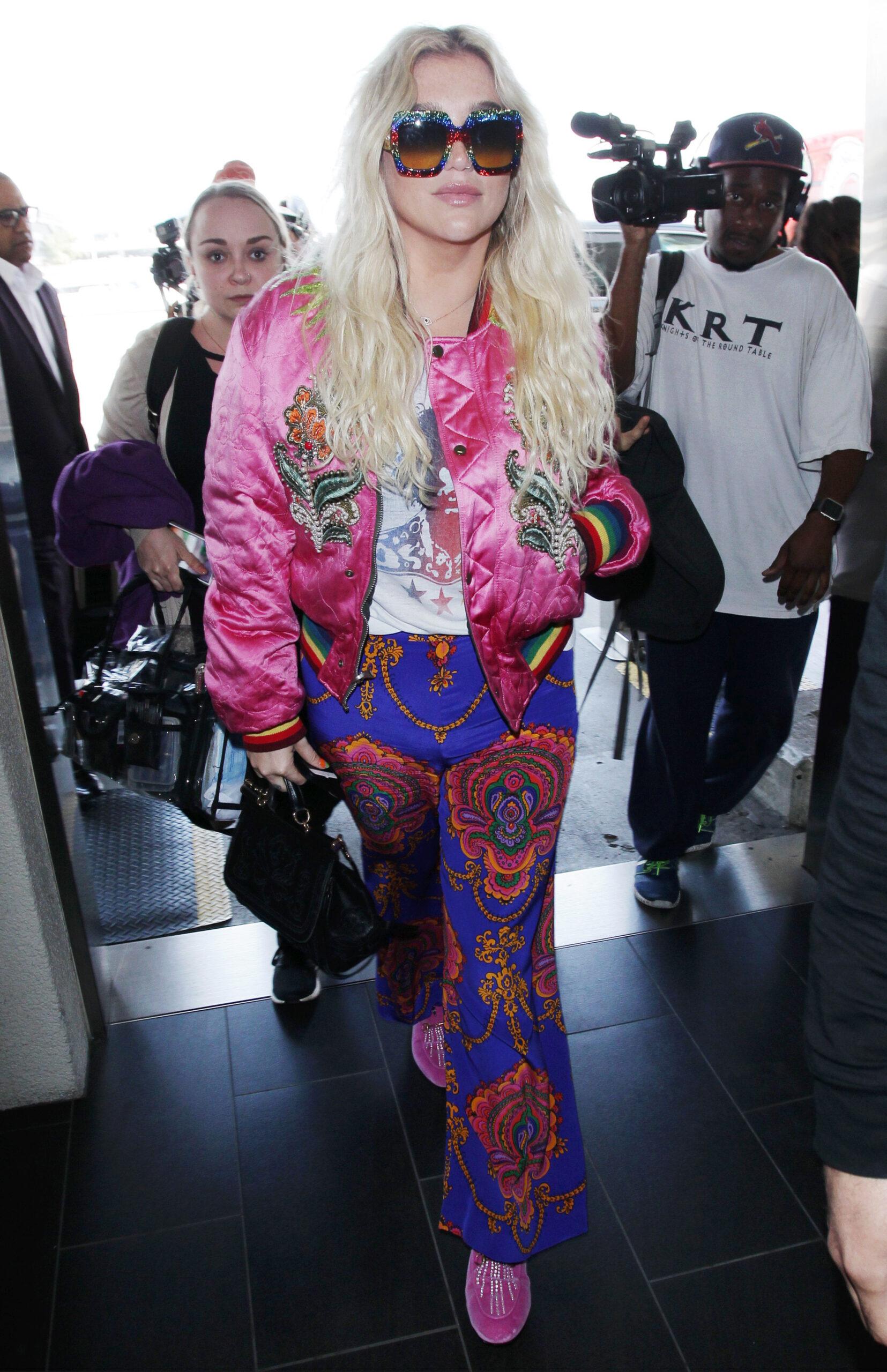 Kesha Ke ha arriving at the Los Angeles International Airport