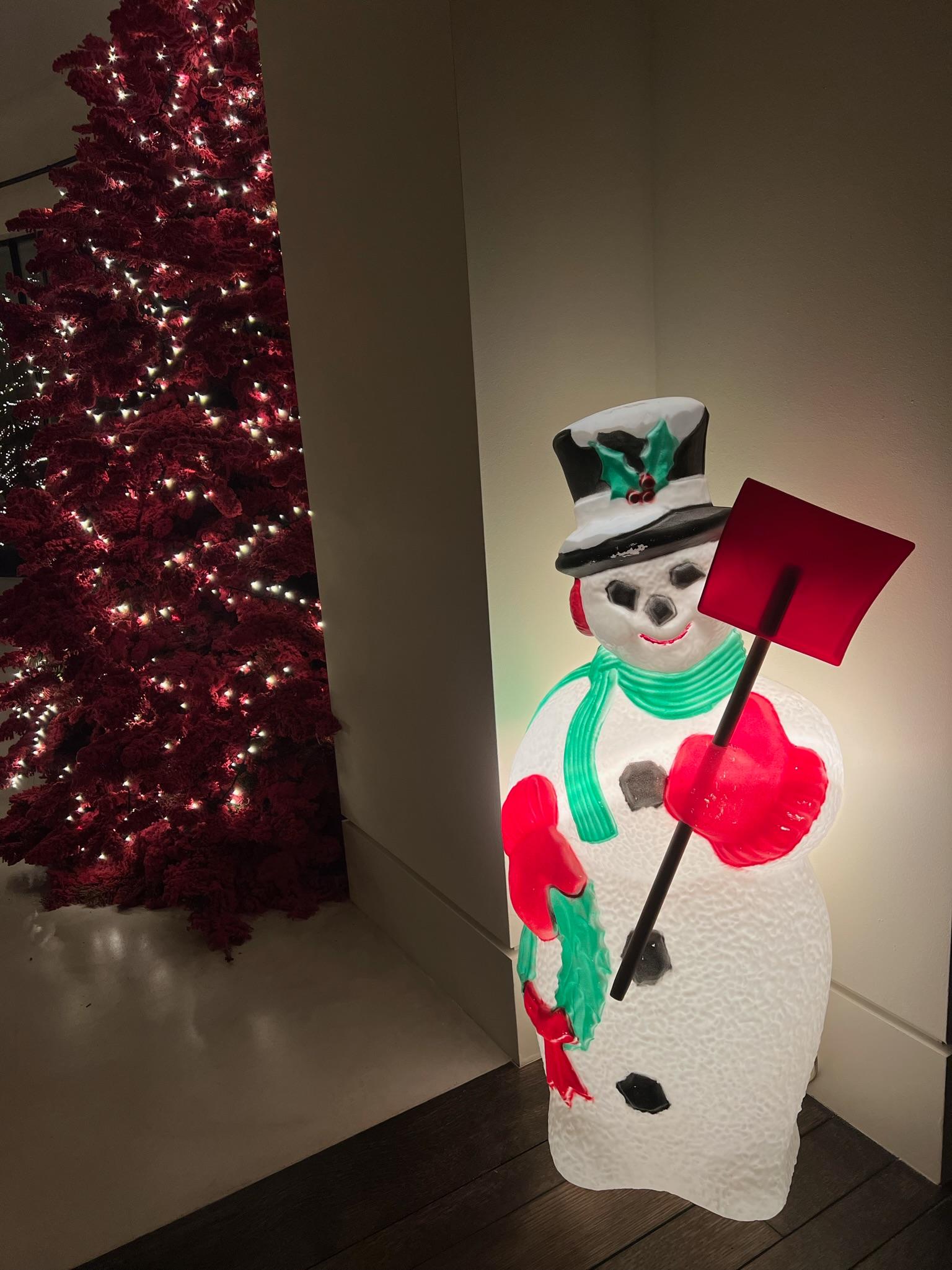 Kourtney Kardashian Holiday Decor vintage snowman light