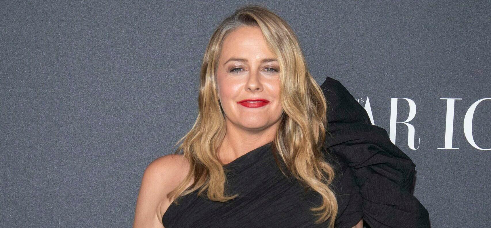 Alicia Silverstone's Son Bear LOVES His Hanukkah Gift!