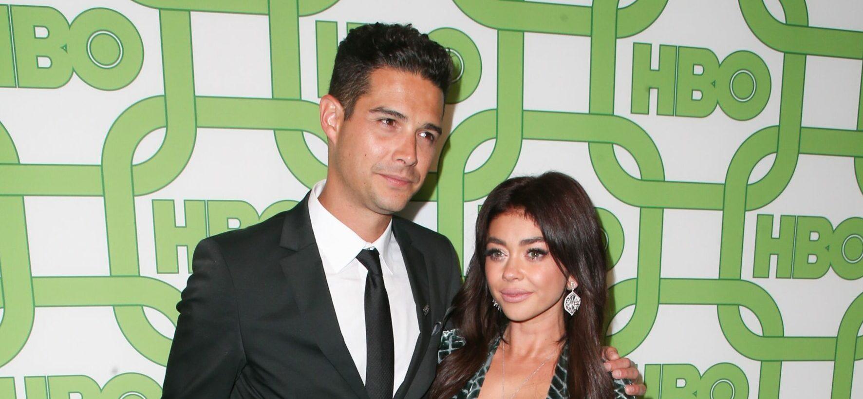 Sarah Hyland & Wells Adams Prove Love Is In The Air At The People’s Choice Awards