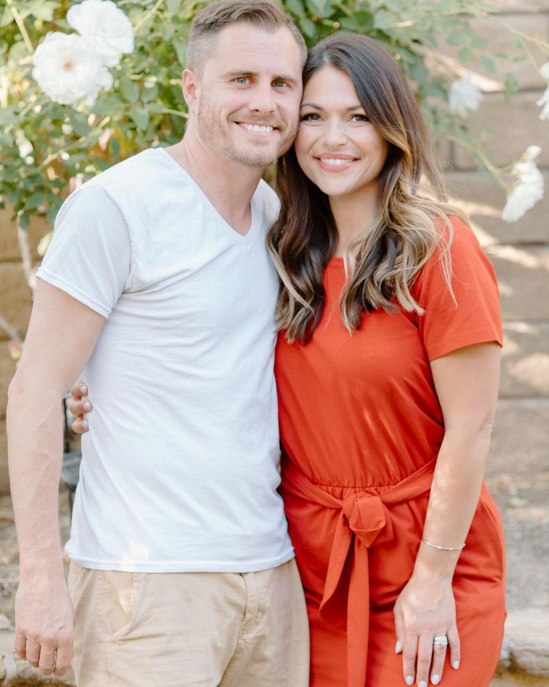 'The Bachelor' Star DeAnna Pappas Offically Files For Divorce From Husband