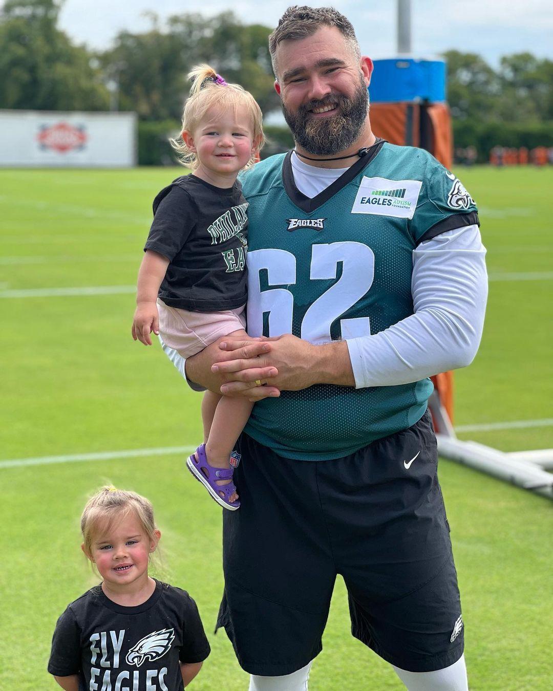 Jason Kelce and his daughters