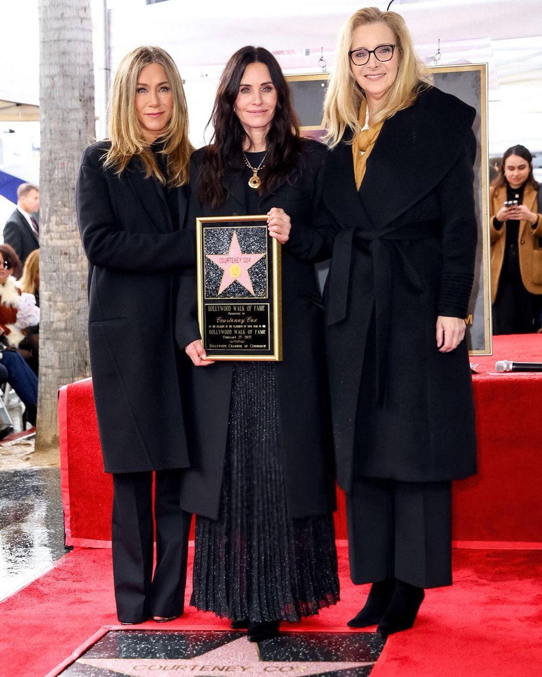 Jennifer Aniston Gushes Over BFF Courteney Cox's Hollywood Walk Of Fame Star Achievement