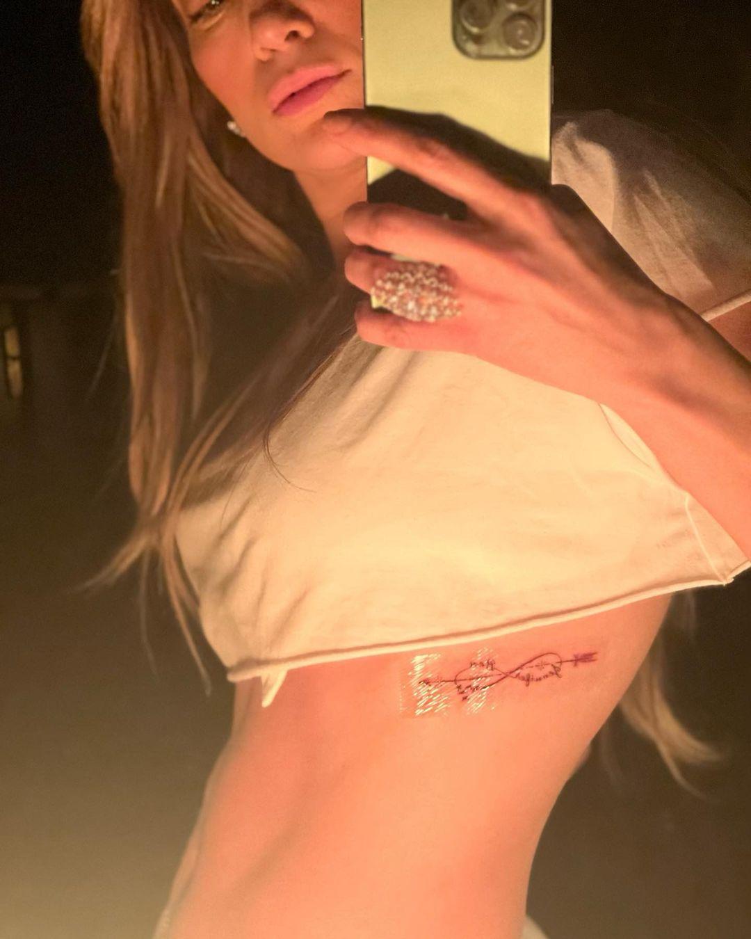 Jennifer Lopez gets tattoo with husband Ben Affleck