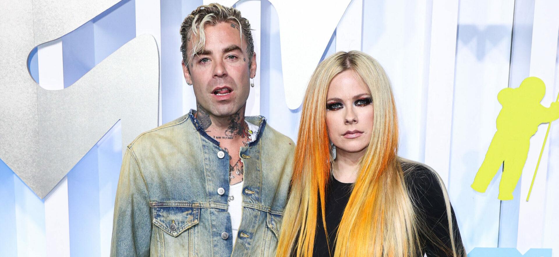 Avril Lavigne thinks it is worth taking a chance on love