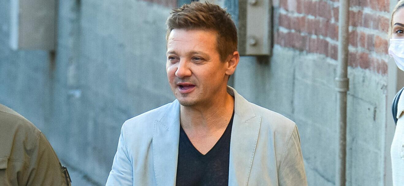 Jeremy Renner Gets Assistance For First Flight 11 Months After Snowplow Accident