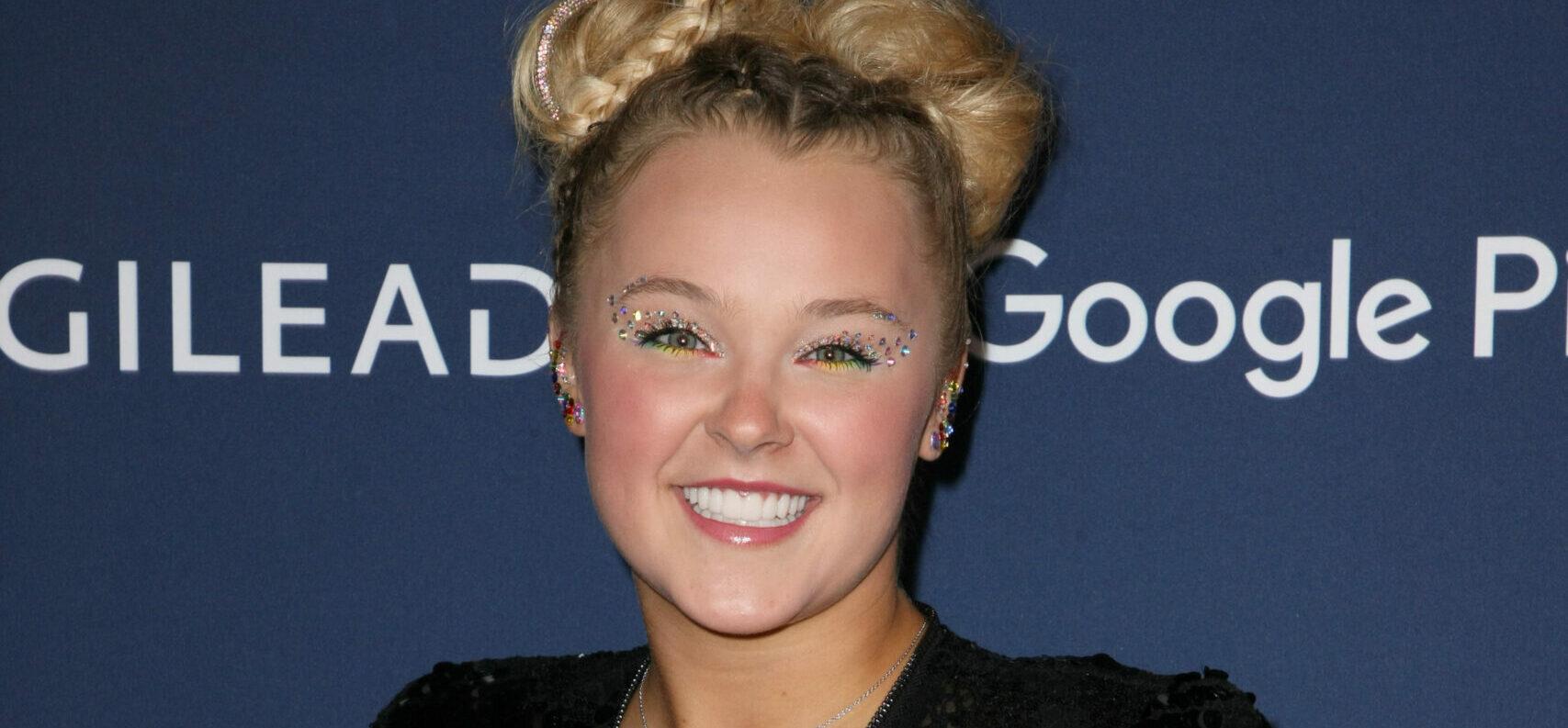 JoJo Siwa Recalls How Former Company Treated Her Badly When She Came Out