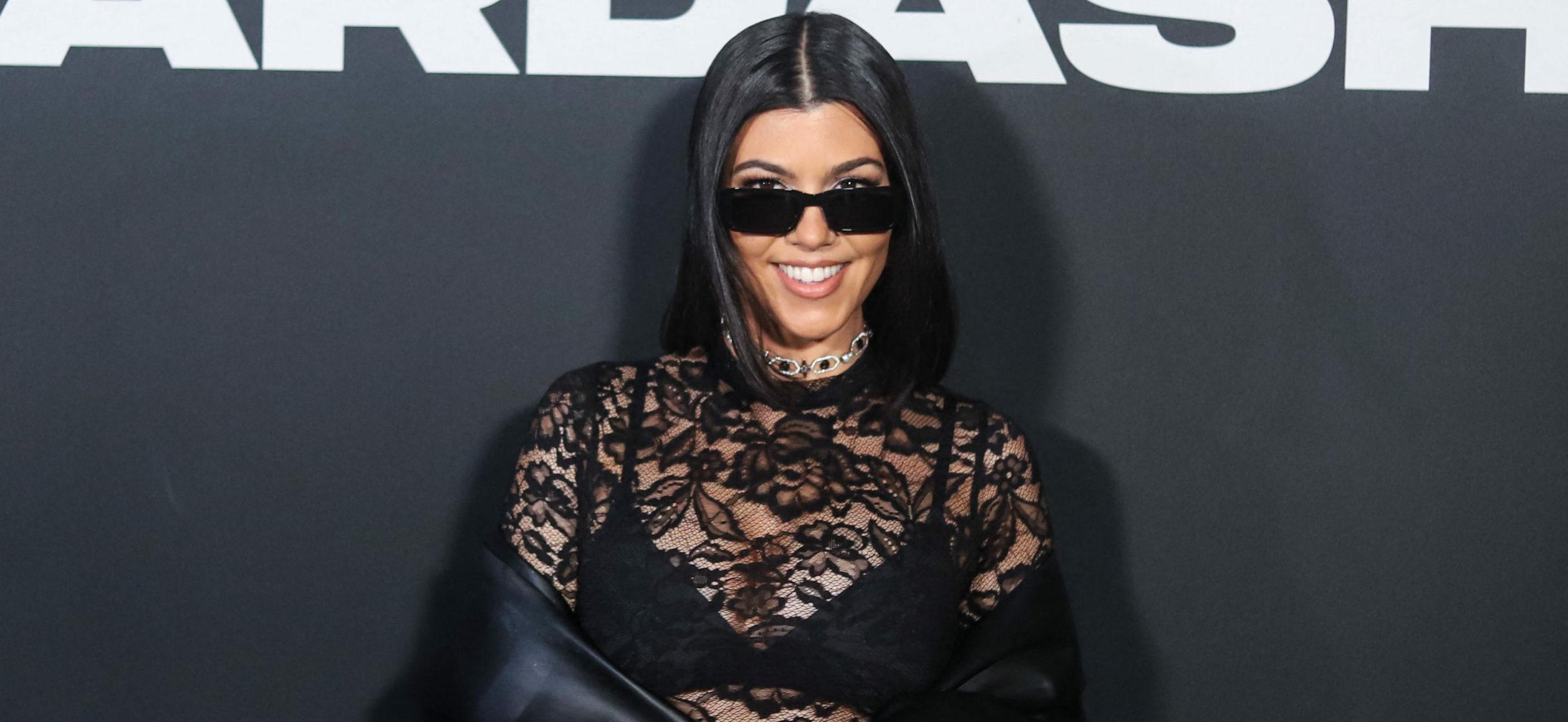Kourtney Kardashian Is All About ‘Positive Vibrations’ During Pregnancy