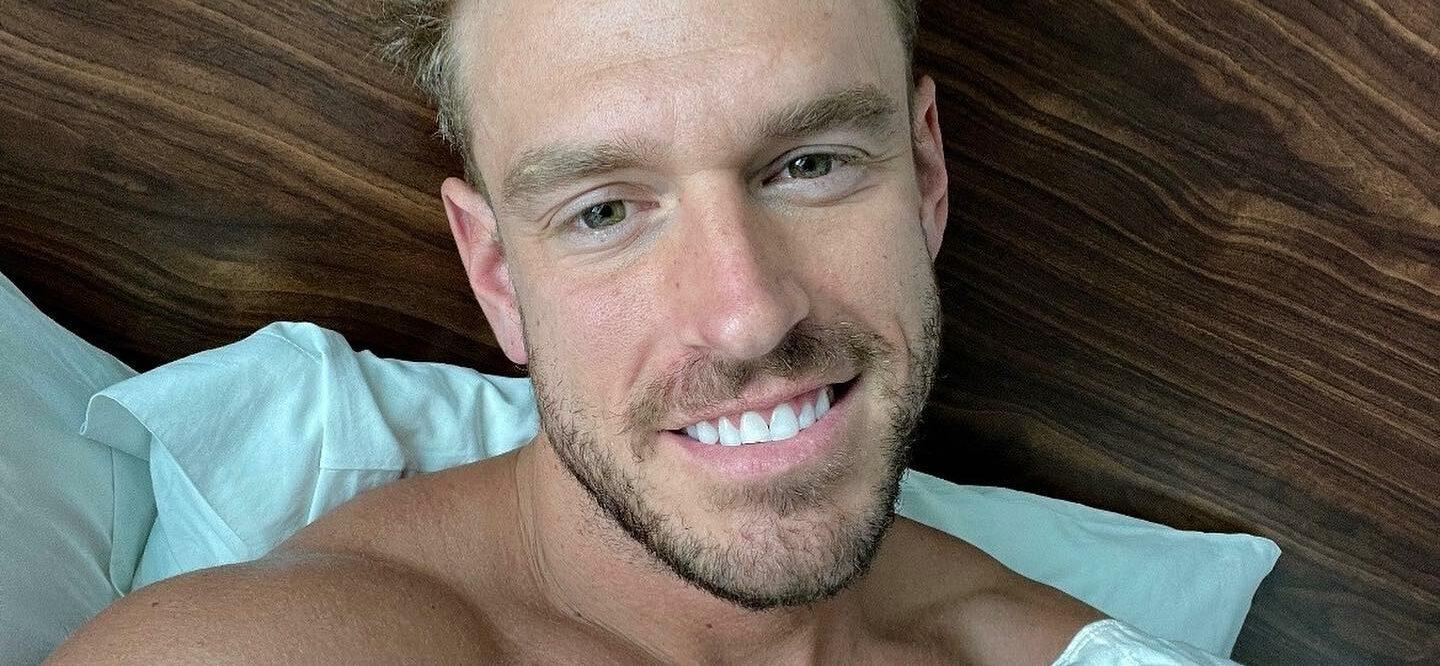 Shayne Jansen takes a selfie in bed