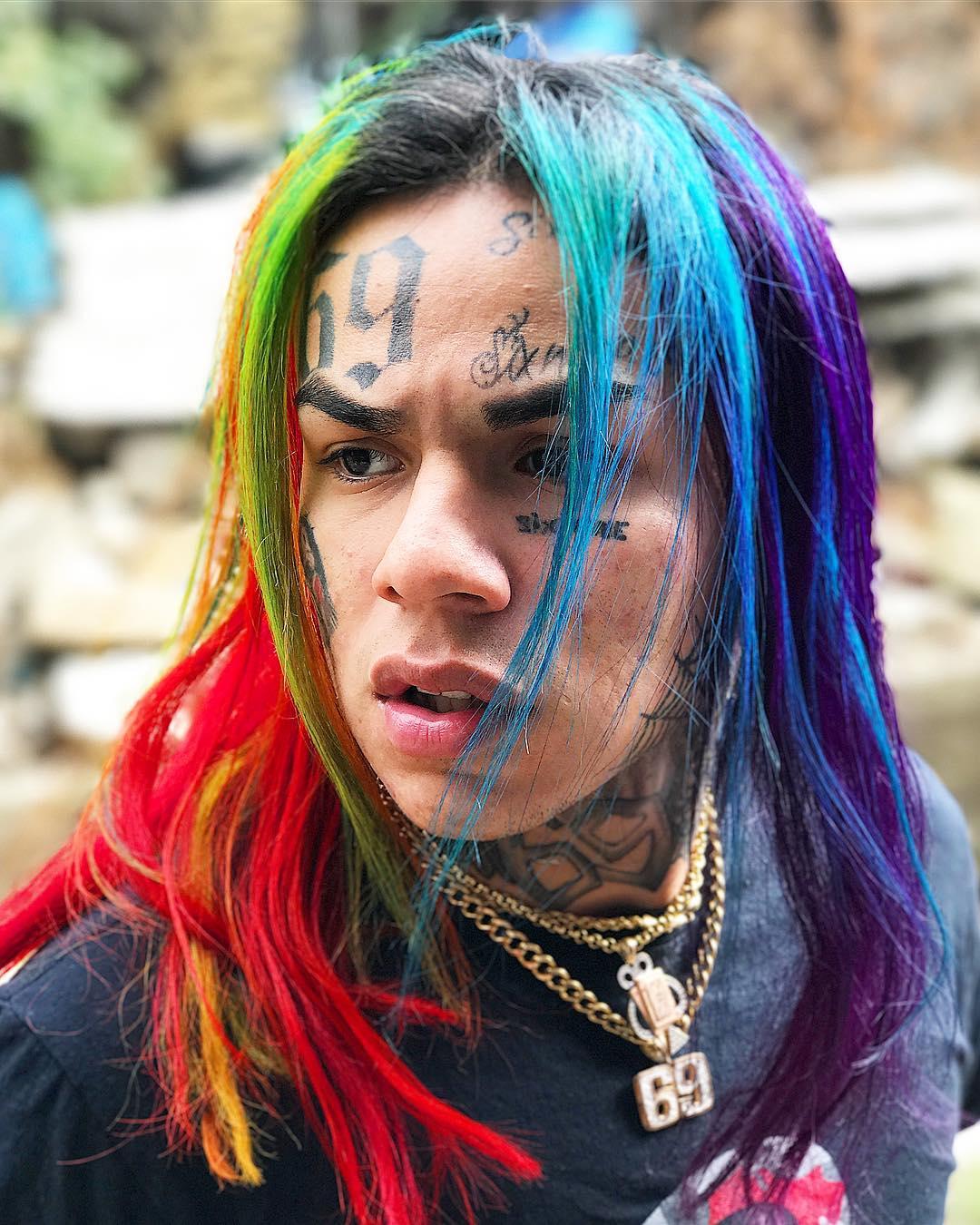 6ix9ine Suffers Multiple Injuries From Sudden Attack At Florida Gym