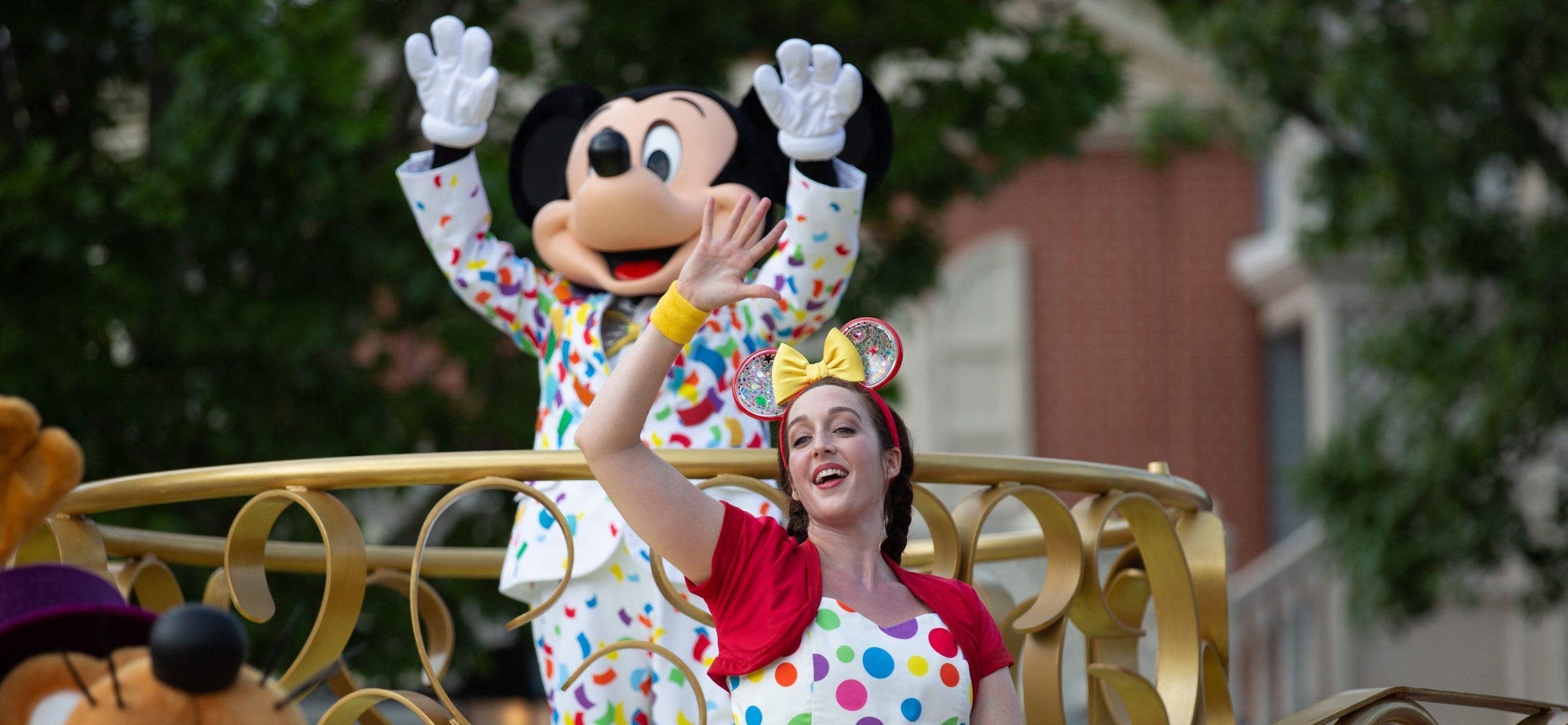 Pay Increase Announced For Disney College Program Participants!