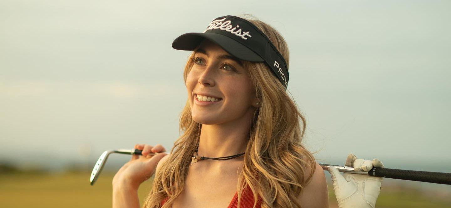 Golfer Grace Charis Puts On A Nippy Display Golfing In Hawaii