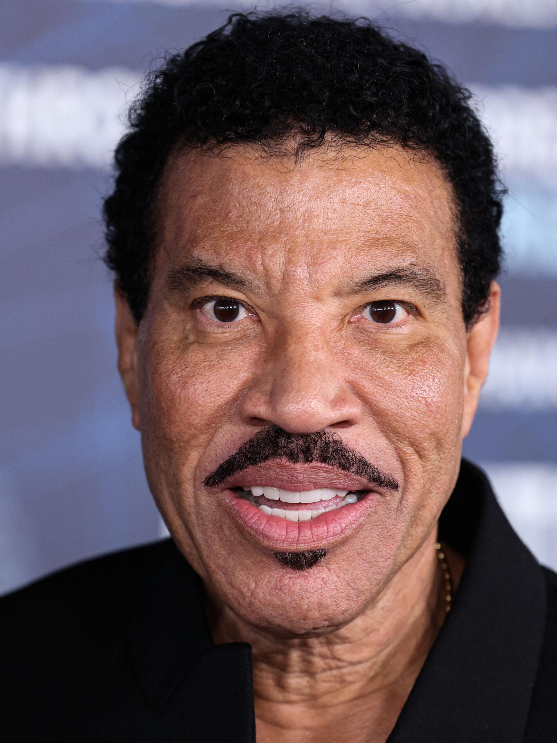 Lionel Richie smiling