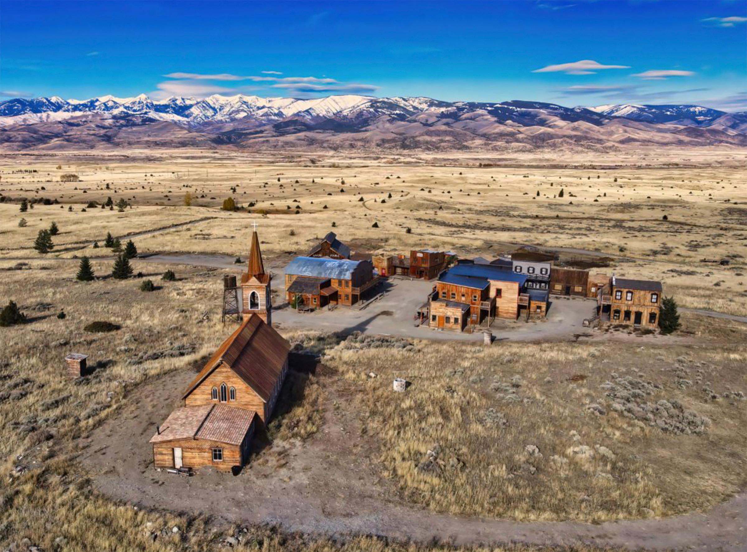 Alec Baldwin's 'Rust' movie production is set to resume filming at this scenic Montana ranch.