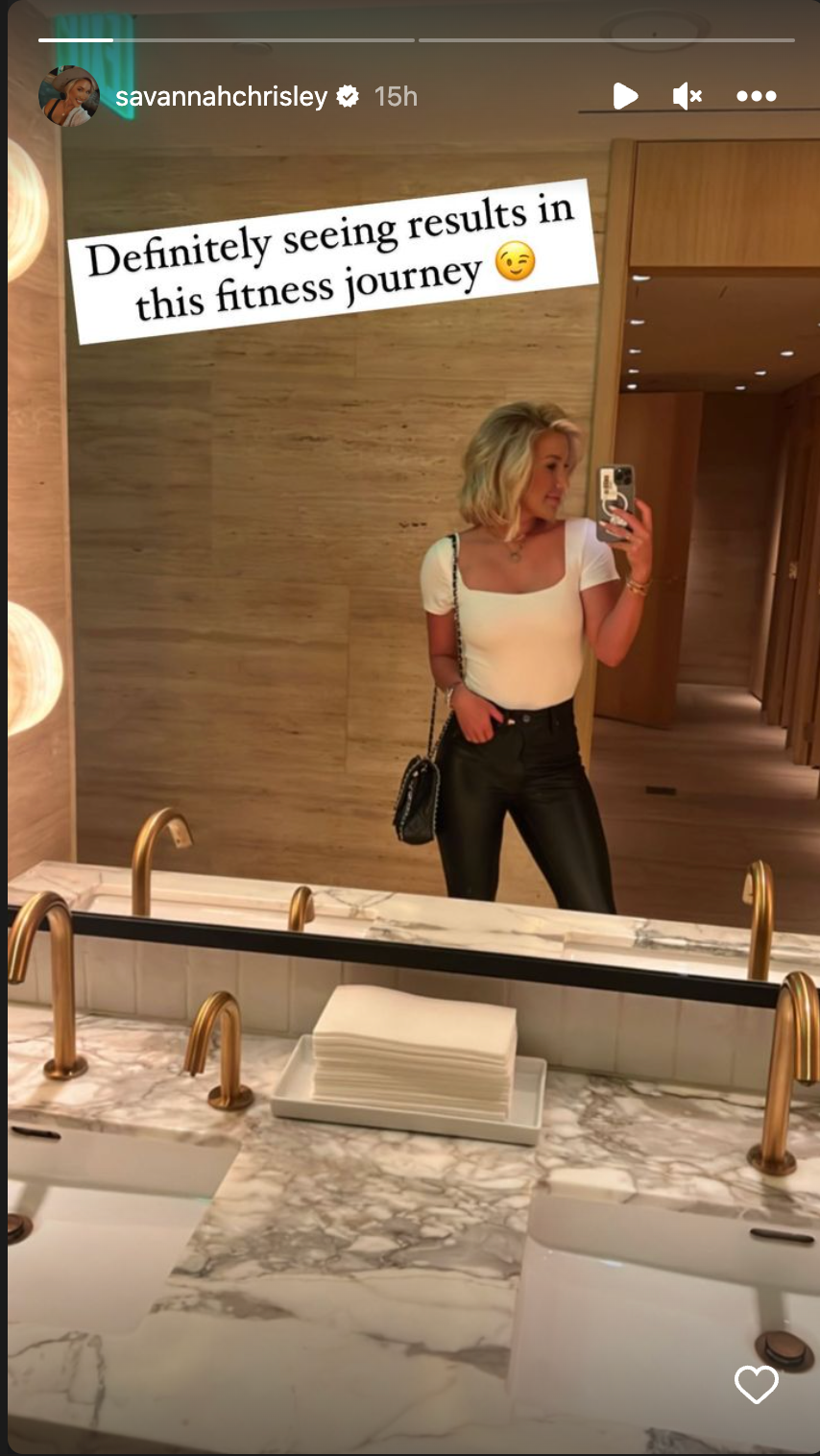 Savannah Chrisley Flaunts Rock Hard Abs In New Pic 7736