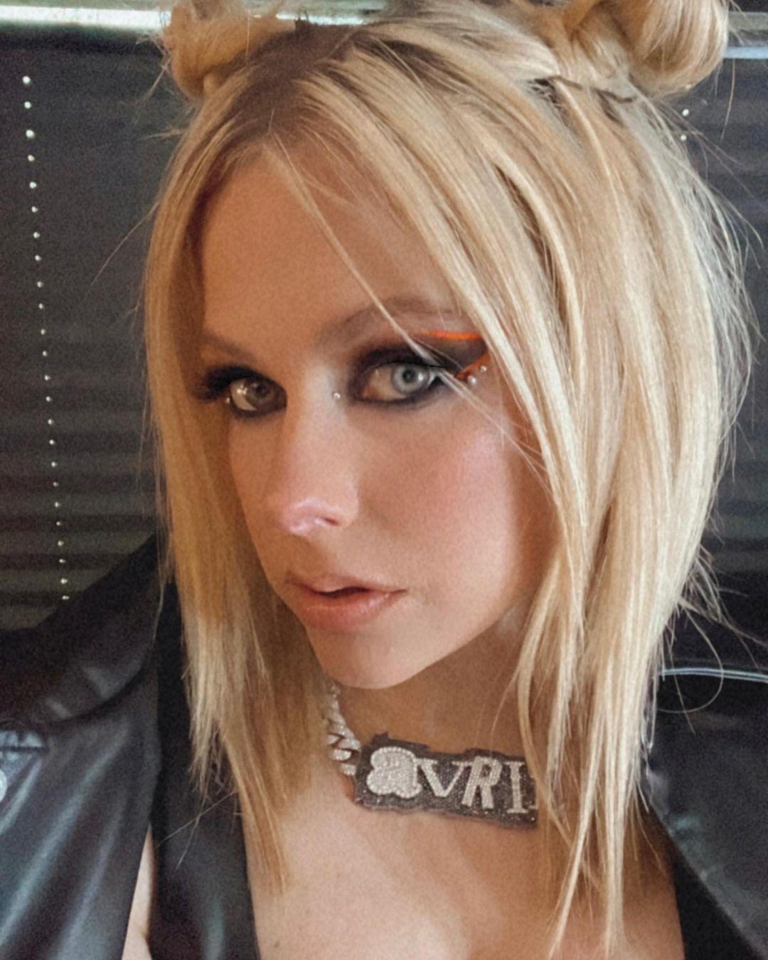 Avril Lavigne Bares Her Thong For Thrilling 'Lyfe' Update For Fans