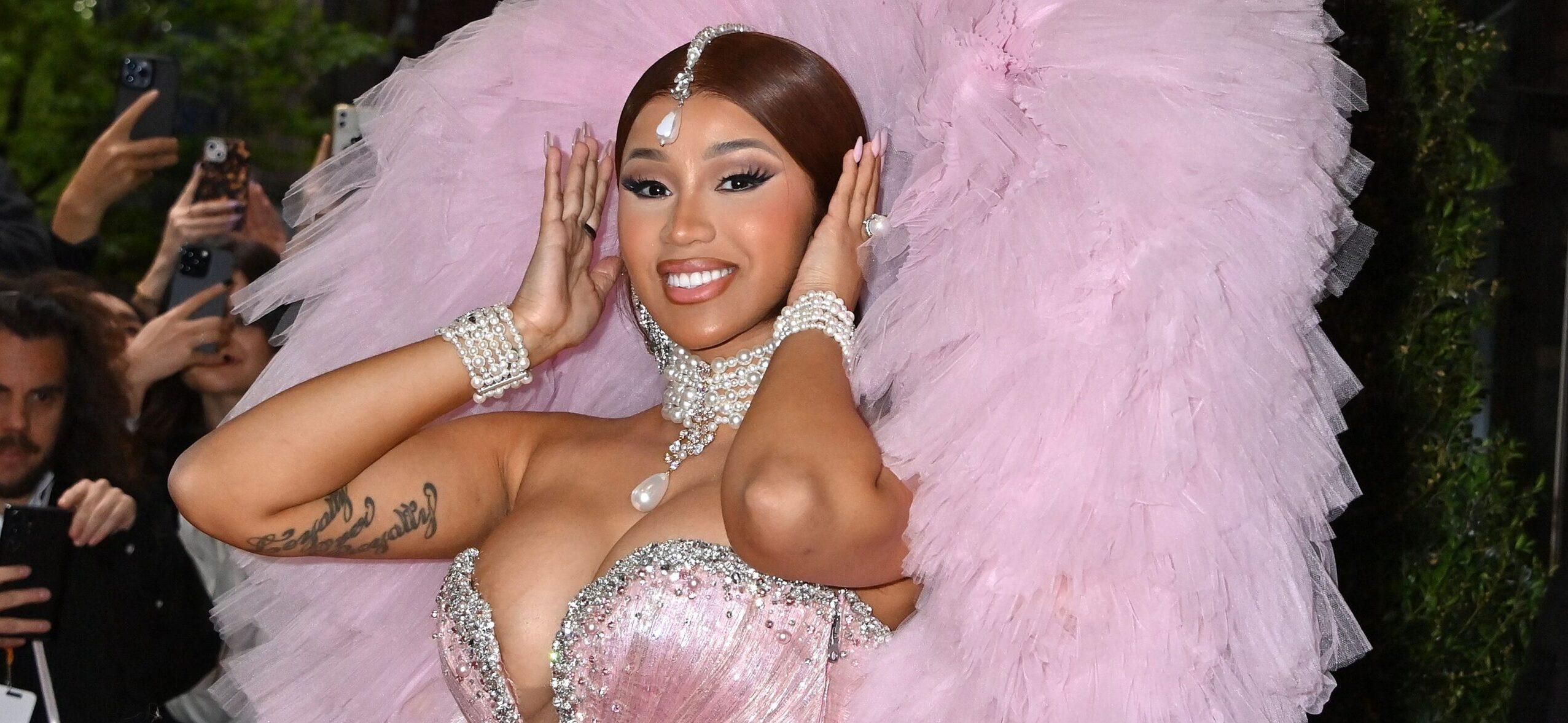 Nicki Minaj Continues To Serve Looks In Chanel Outfit - The Blast