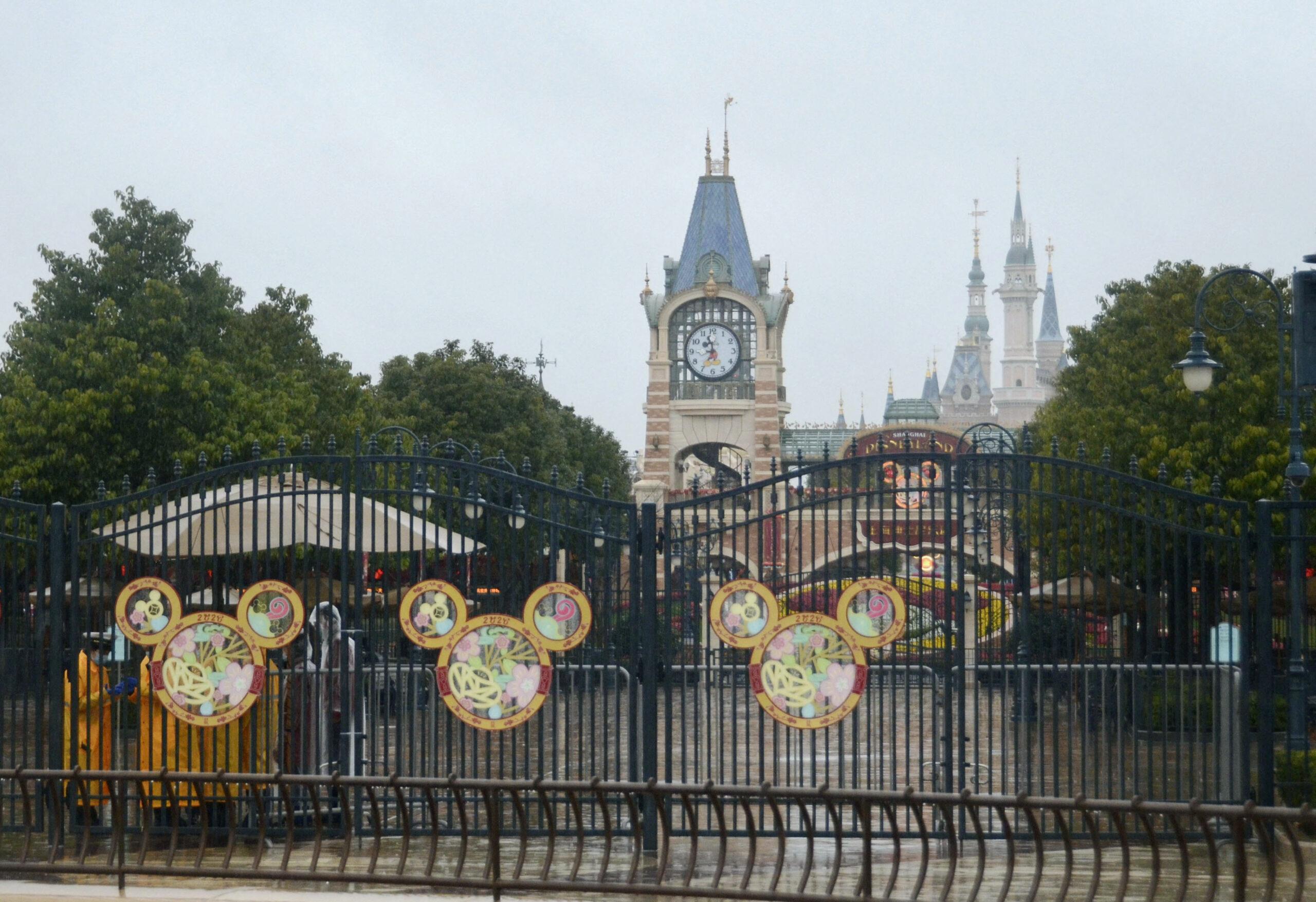 Guest Banned From Disney Park After Confrontation With Police