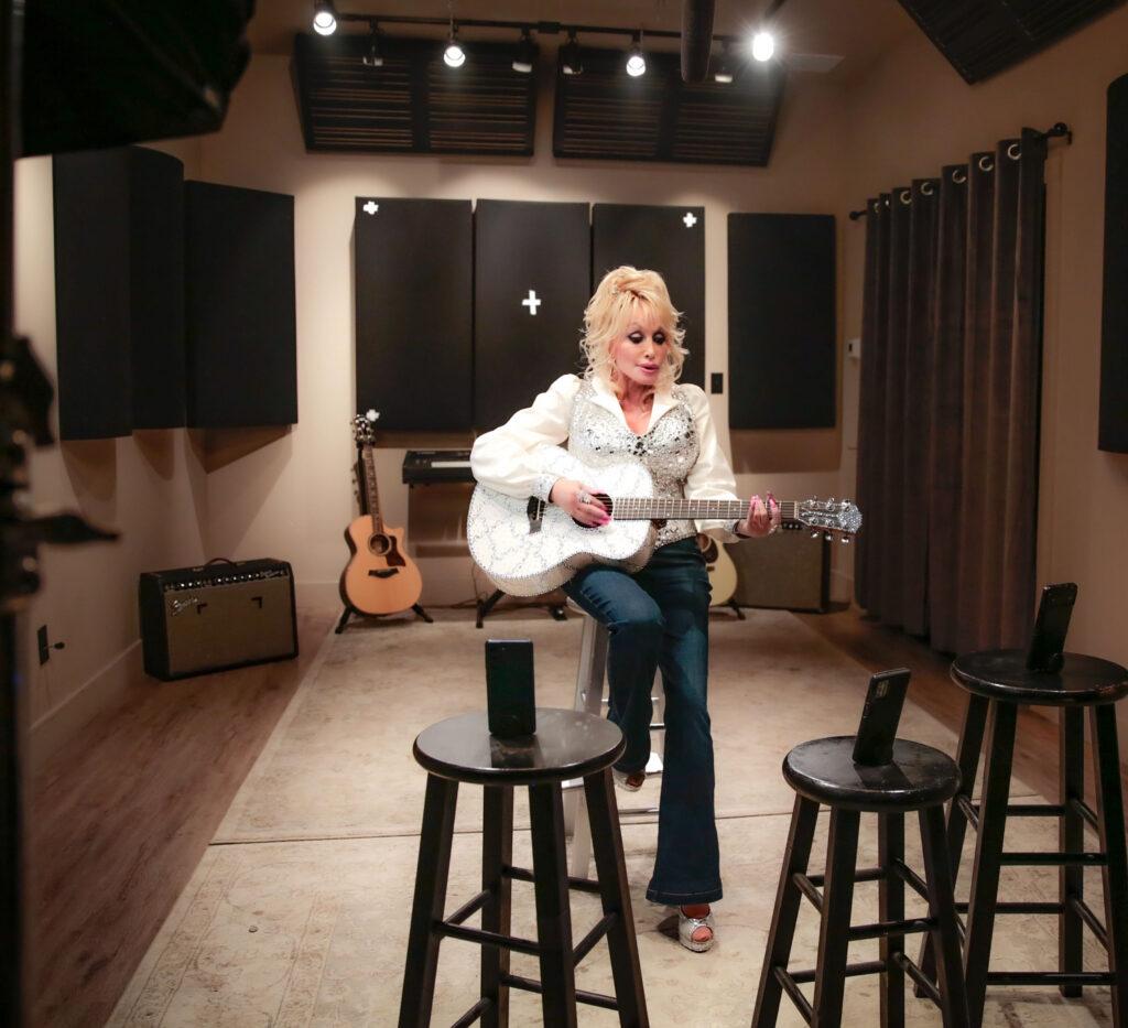 Behind-the-scenes of Dolly Parton s T-Mobile Super Bowl commercial
