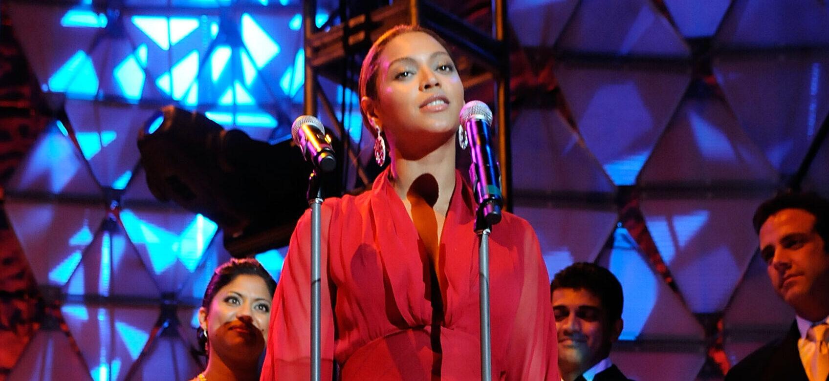 Beyoncé Pays Homage Again To Tina Turner During Her Concert
