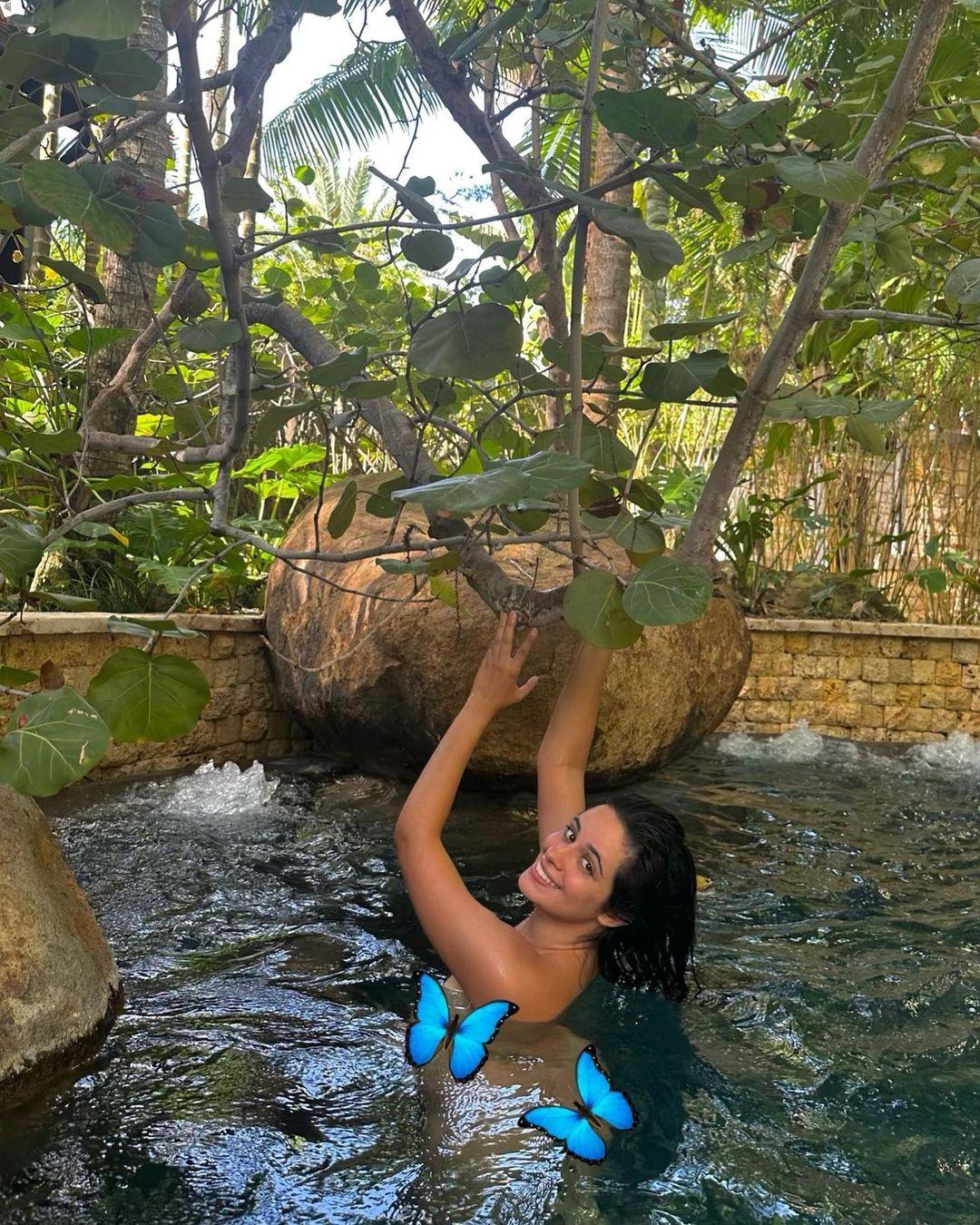 Camila Cabello goes skinny dipping in Puerto Rico