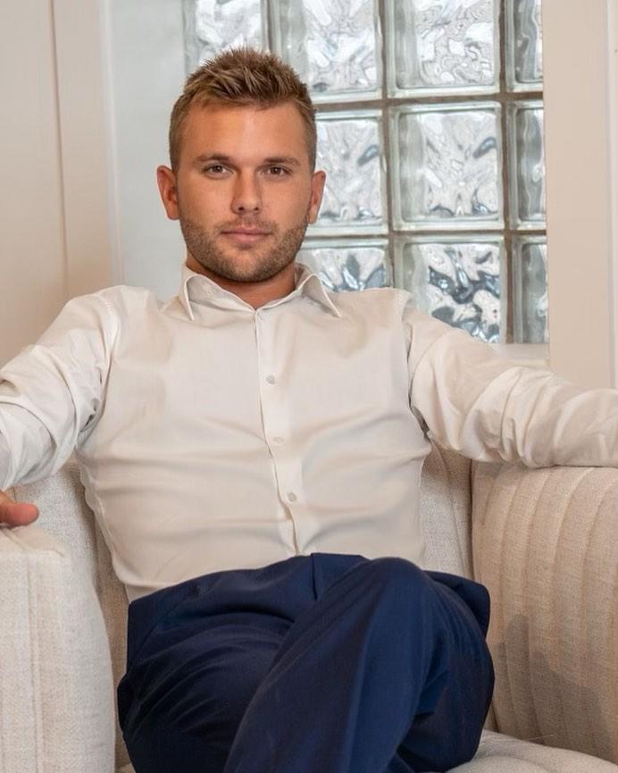 Chase Chrisley Announces Split From Fiancée Of 9 Months Emmy Medders
