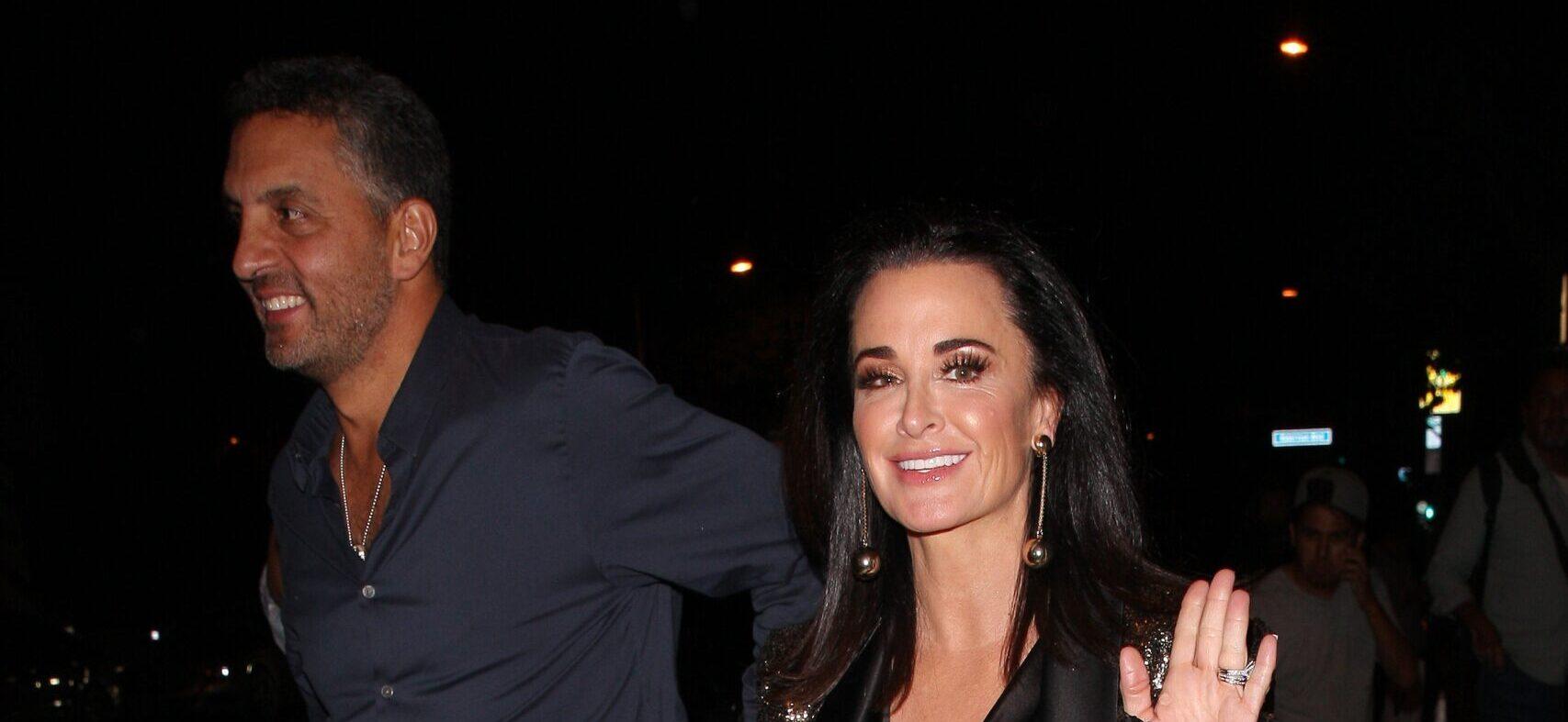 THIS ‘RHOBH’ Cast Member Has Some Thoughts On Kyle Richards’ Split!