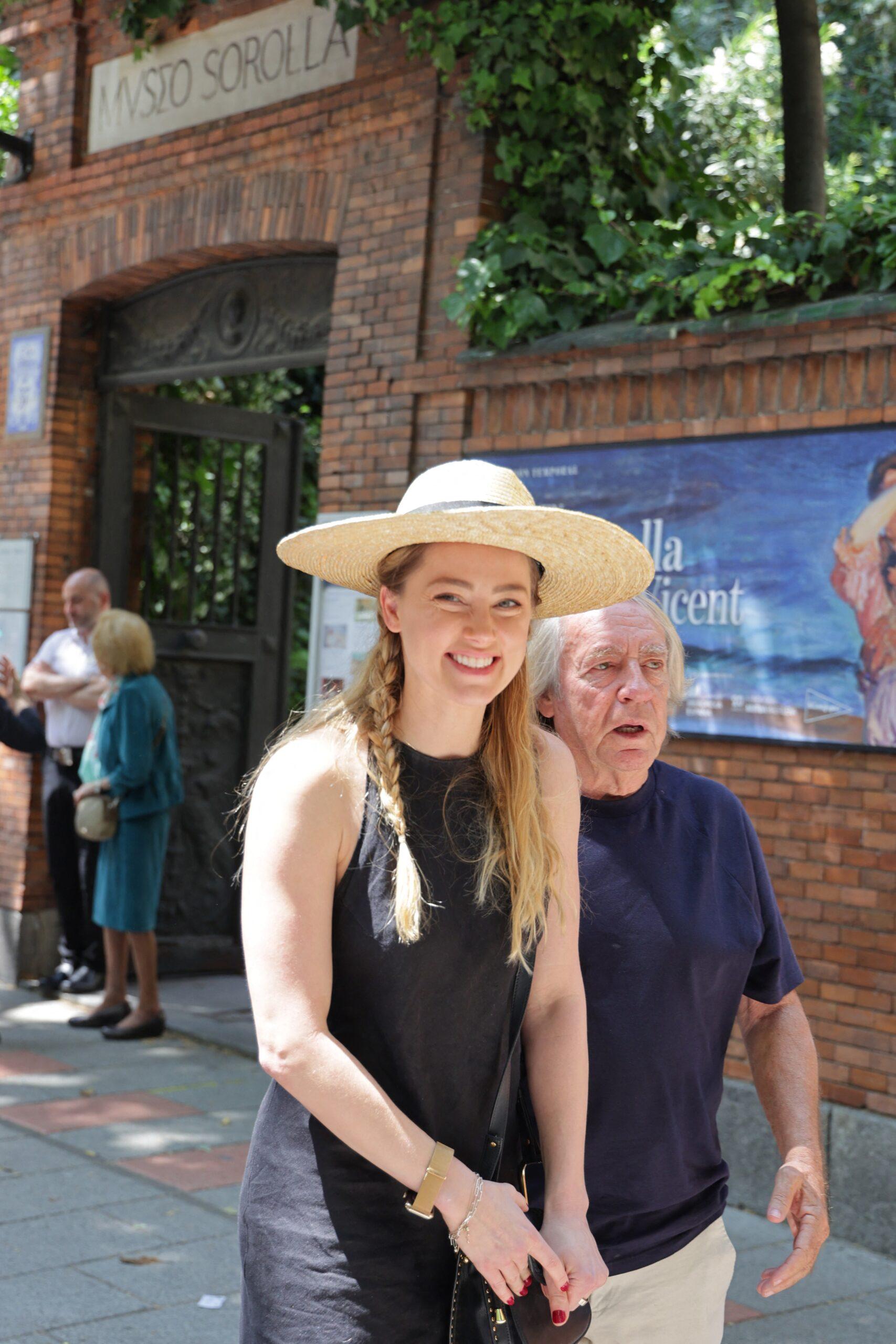 National Police go to Amber Heard apos s home in Madrid