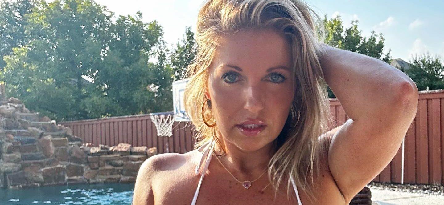 ‘Texas Thighs’ Courtney Ann In Cut-Out Swimsuit Is Ready For Summer