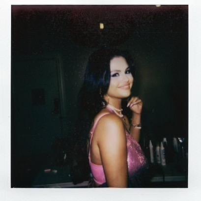 Selena Gomez single polaroid