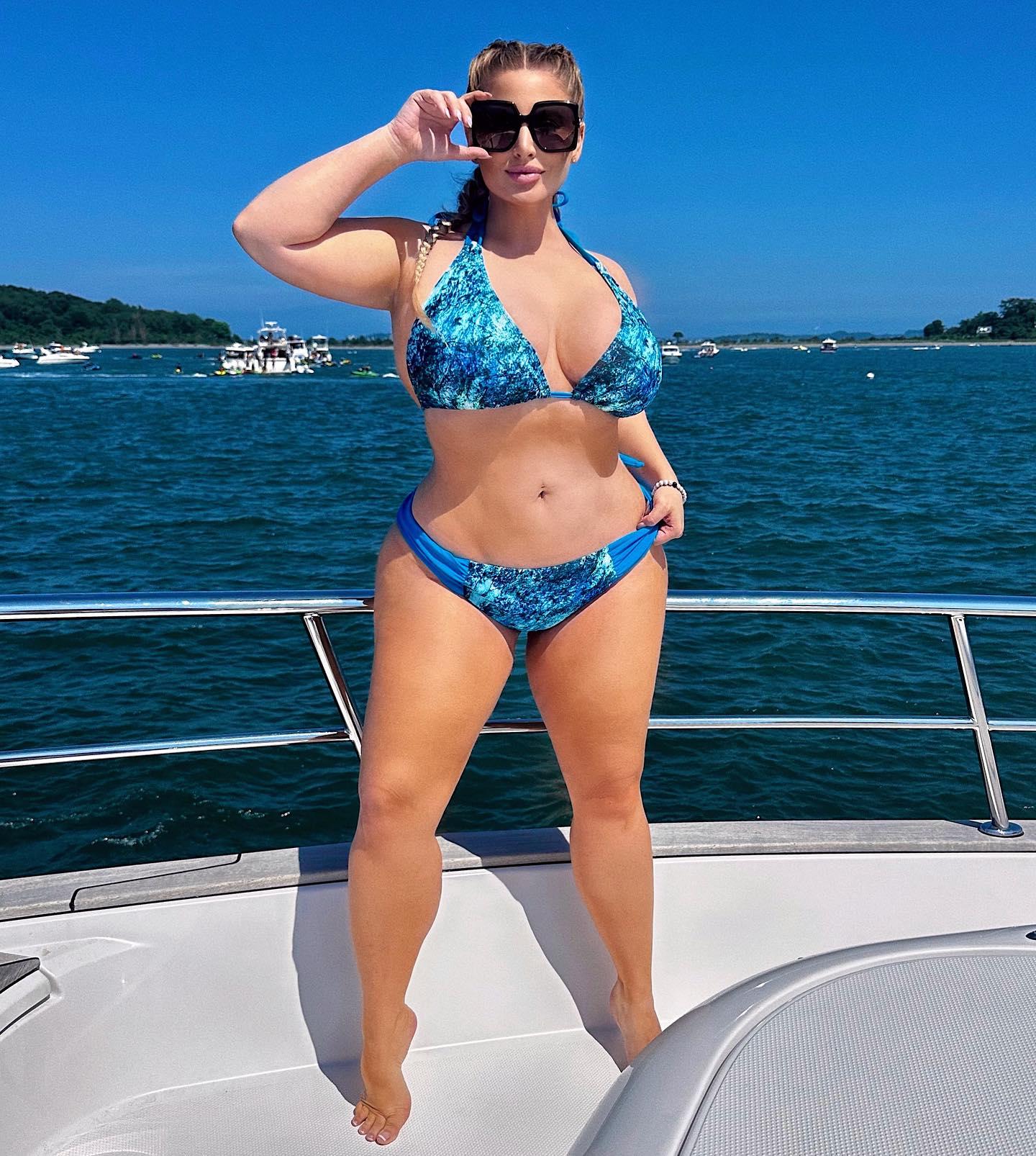 Ashley Alexis Sex Videos - Self Made Curve Model' Ashley Alexiss In Blue Bikini Is 'In My ME Era'