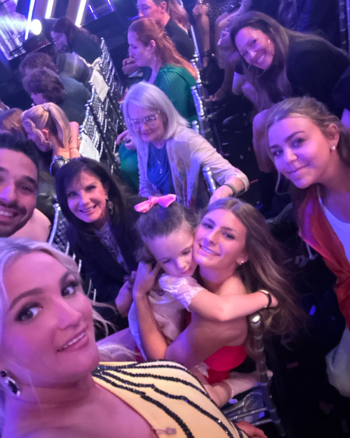 Lynne Spears Gives Jamie Lynn Spears A Leg Massage After ‘DWTS’
