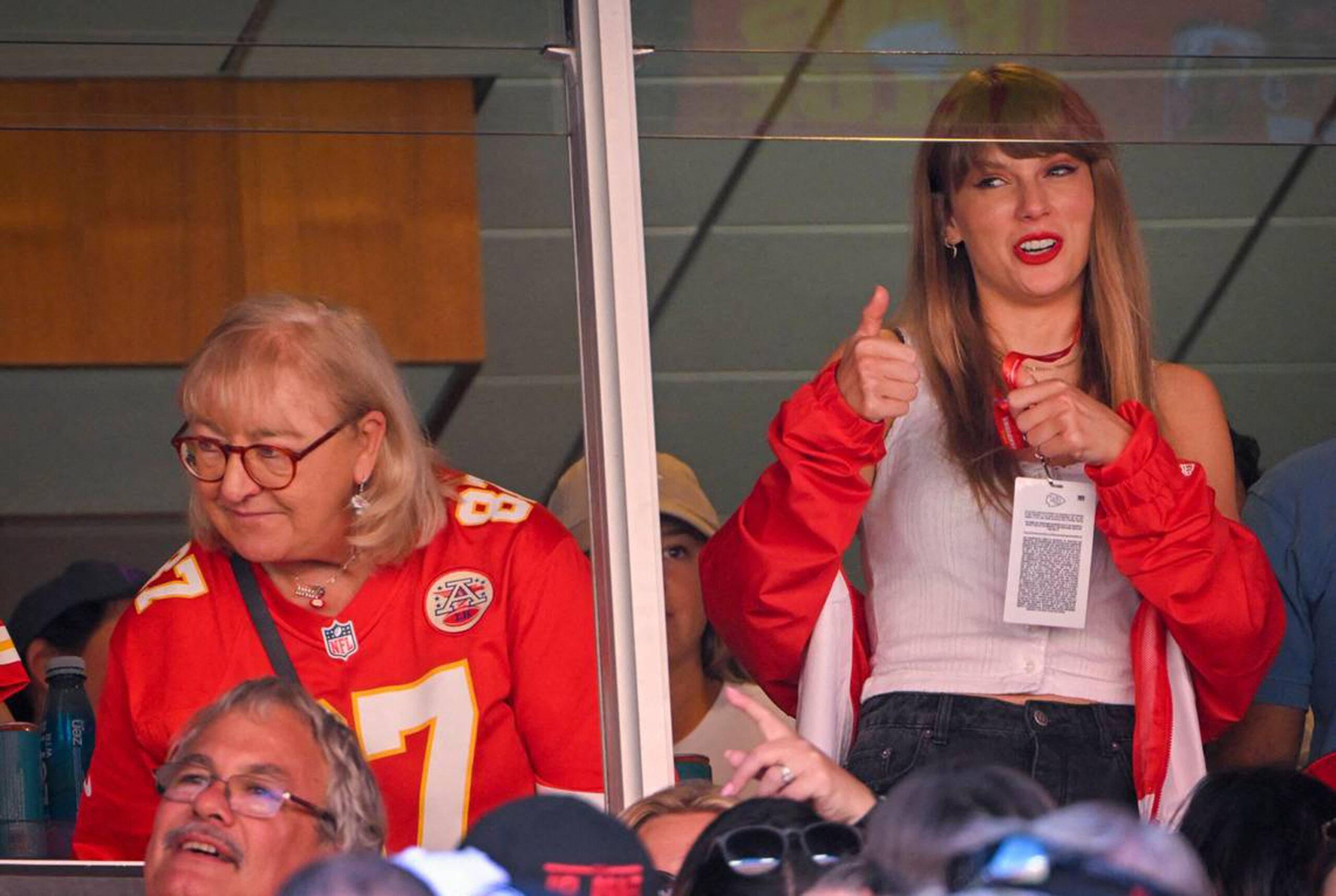 Taylor Swift at Kansas Chiefs game