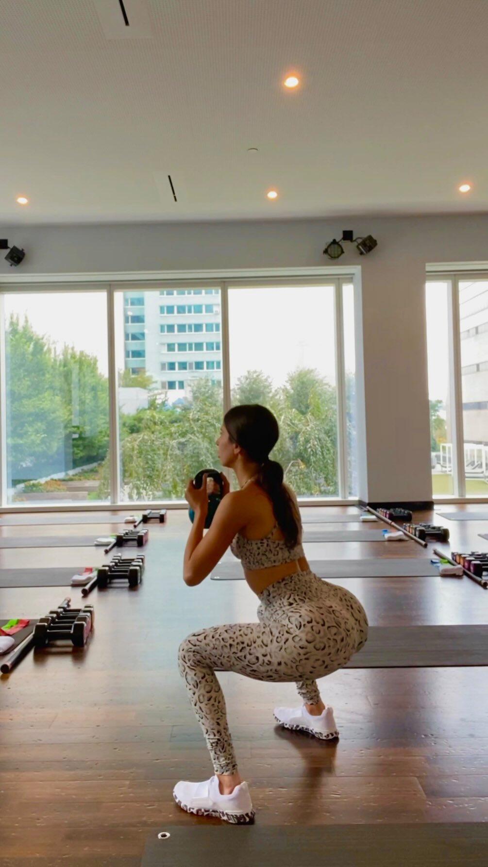 Jen Selter In Cheetah-Print Says ‘Be Stronger Than Your Excuses’ 