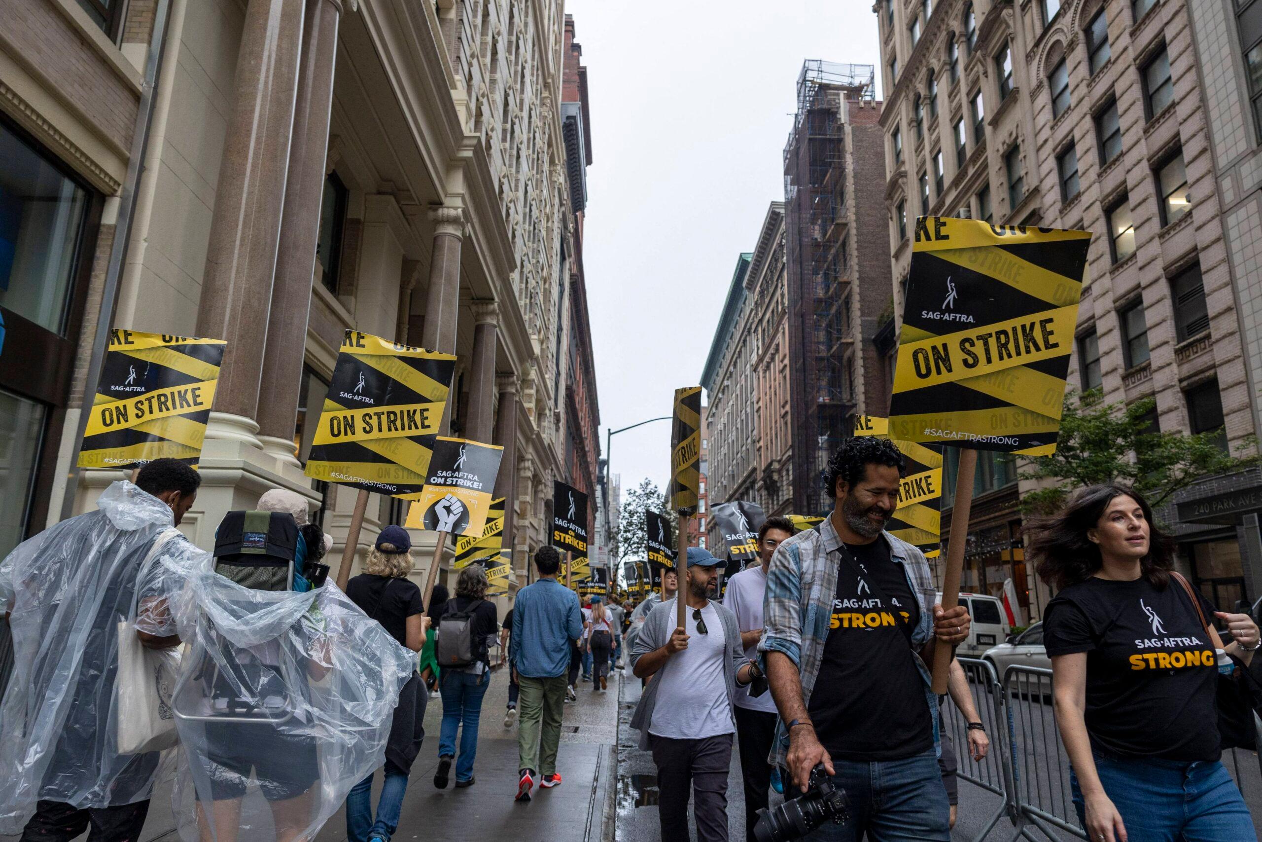 SAG-AFTRA Picket At Warner Bros. Discovery / Netflix HQ