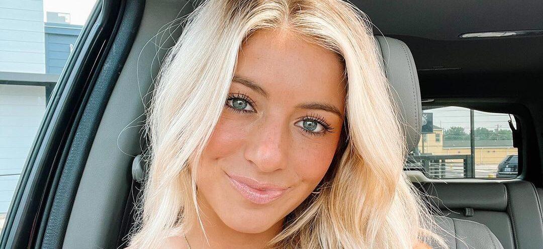 Soccer Player Kenlee Newcom Deemed ‘Very Beautiful’ In Her New Beach Pics