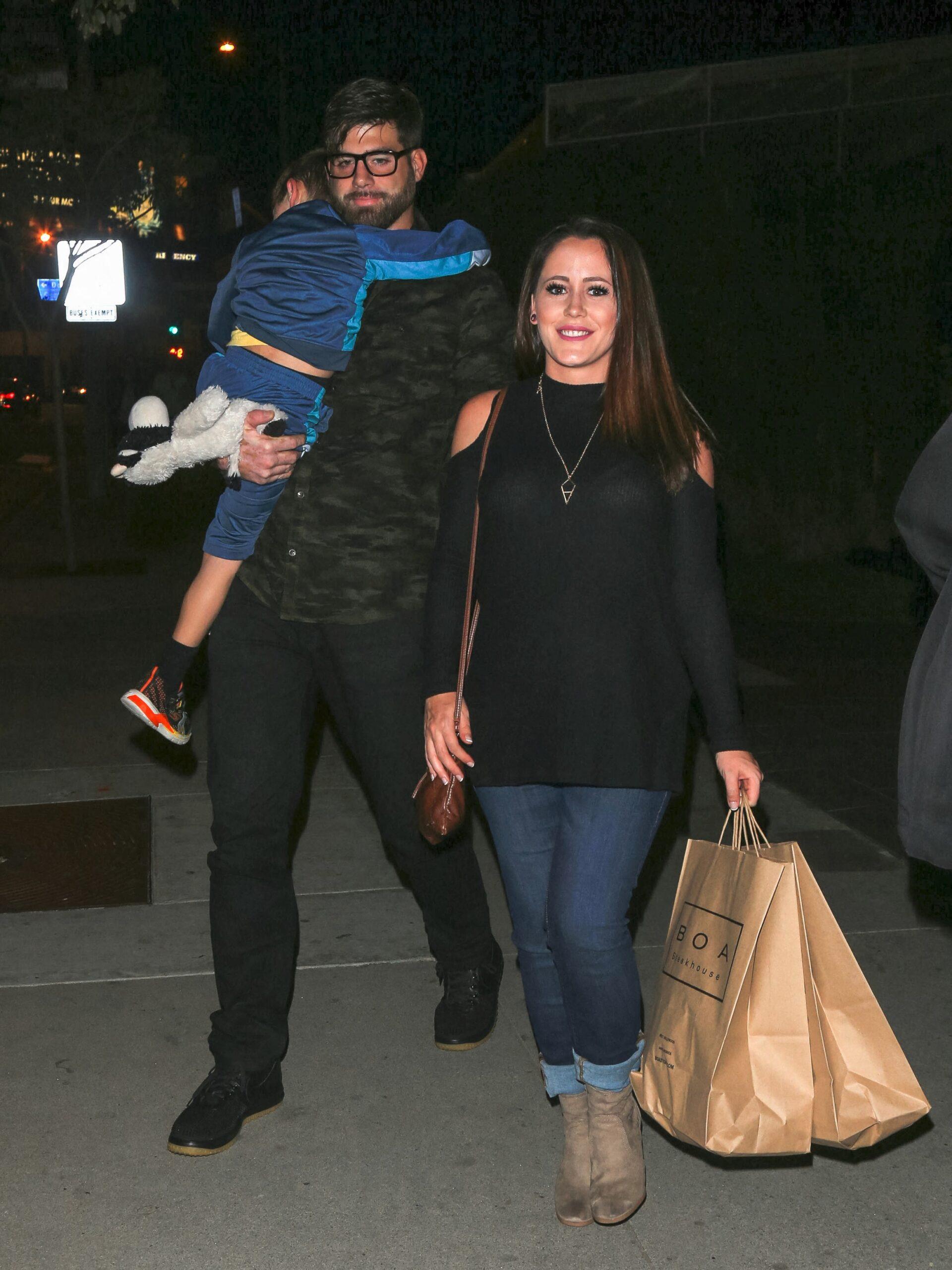 Jenelle Evans e David Eason vistos fazendo compras em Los Angeles