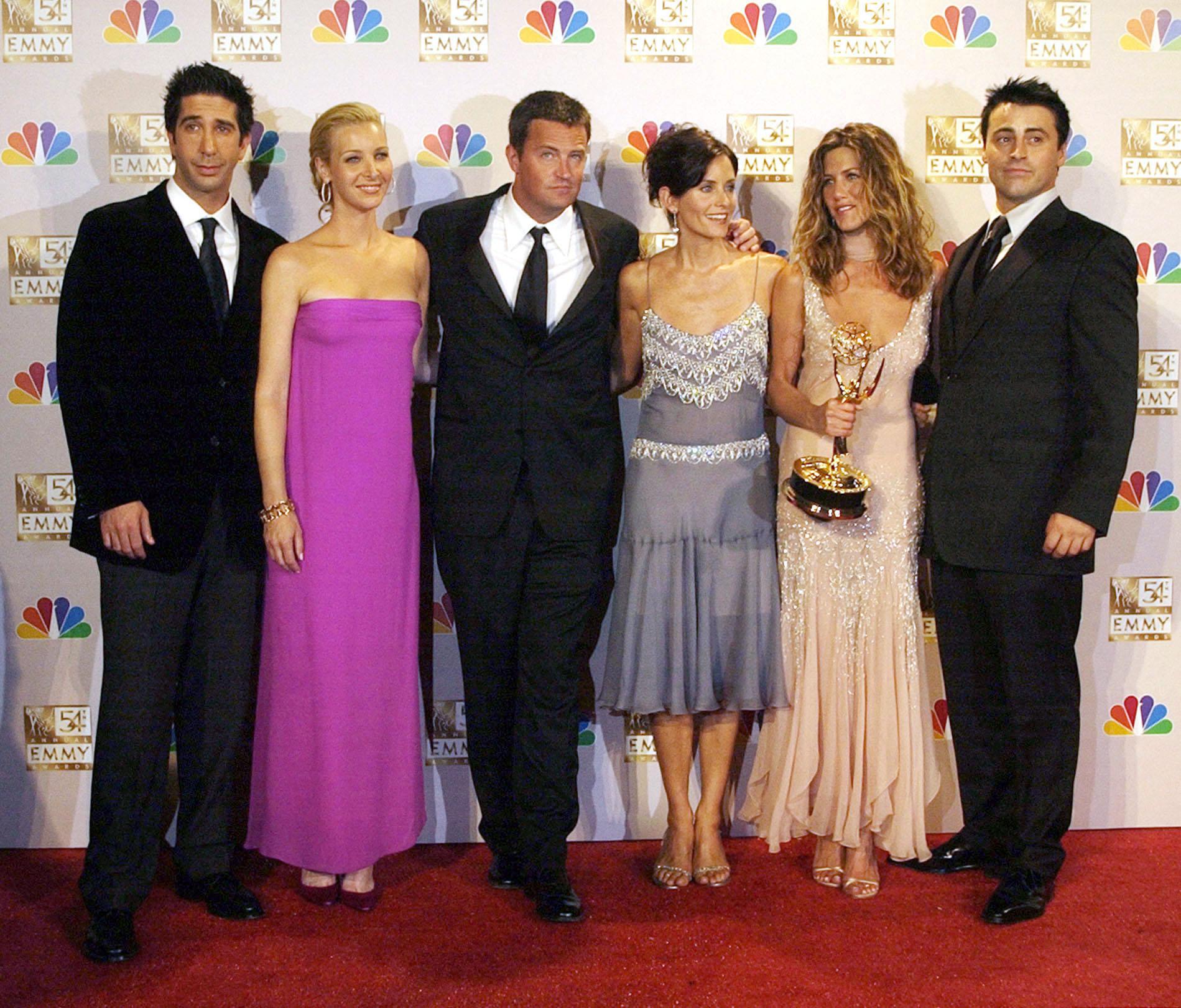 "Friends" cast David Schwimmer, Lisa Kudrow, Matthew Perry, Courtenet Cox, Jennifer Aniston, Matt LeBlanc