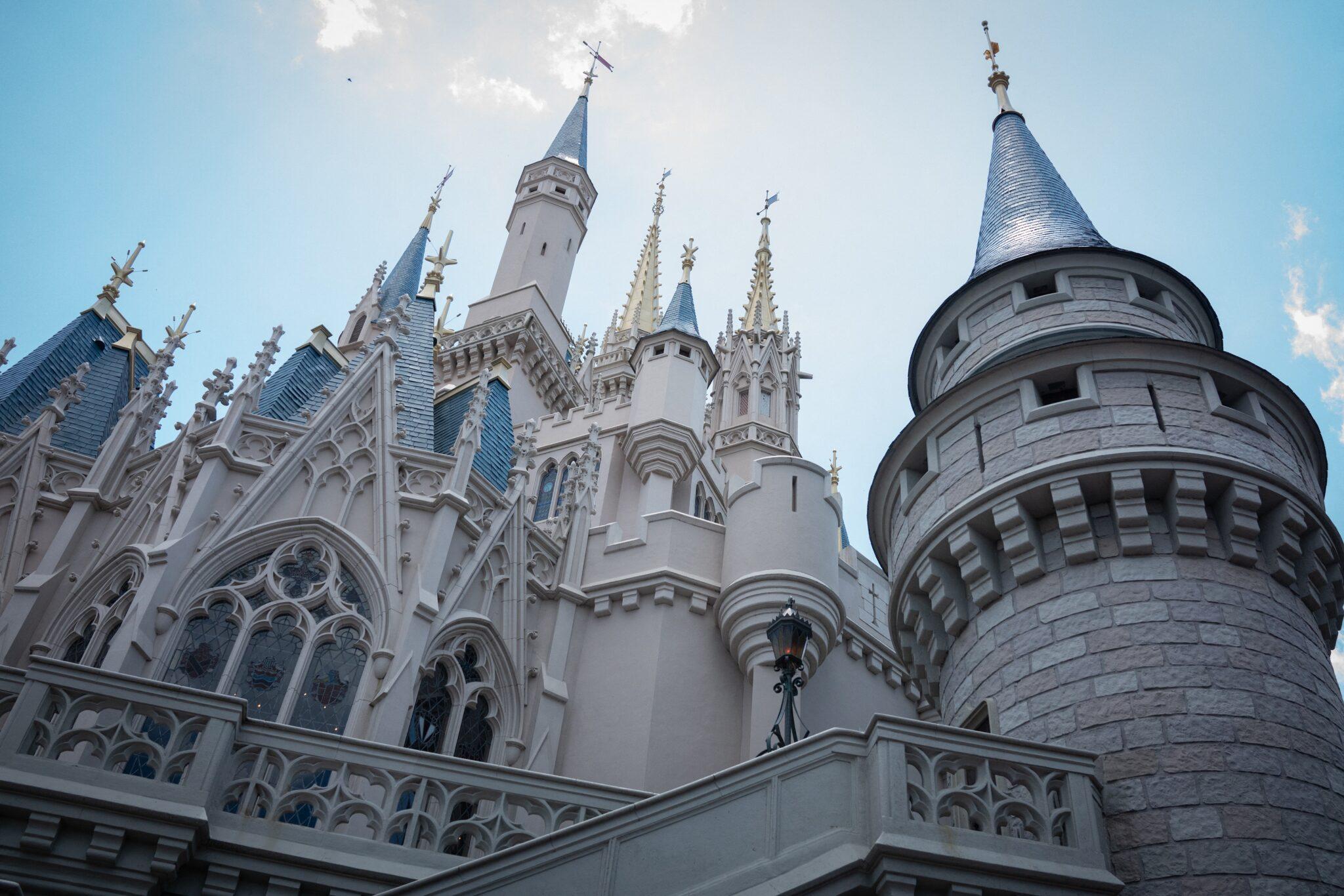 Video Shows Smoke Emulate From Cinderella Castle At Disney World