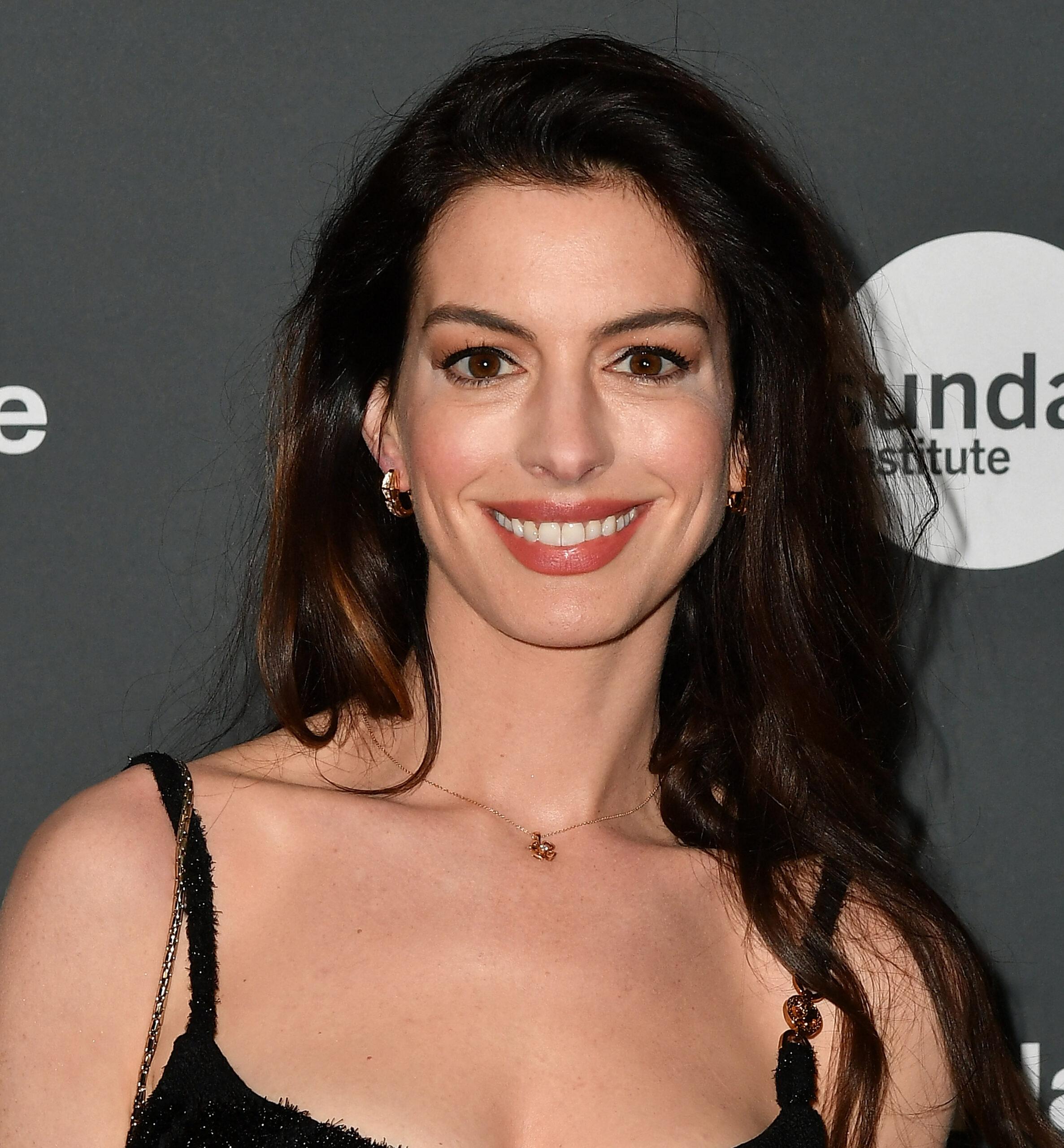 On Wednesdays, Anne Hathaway 'Wears No Pants': See The Steamy Photo!