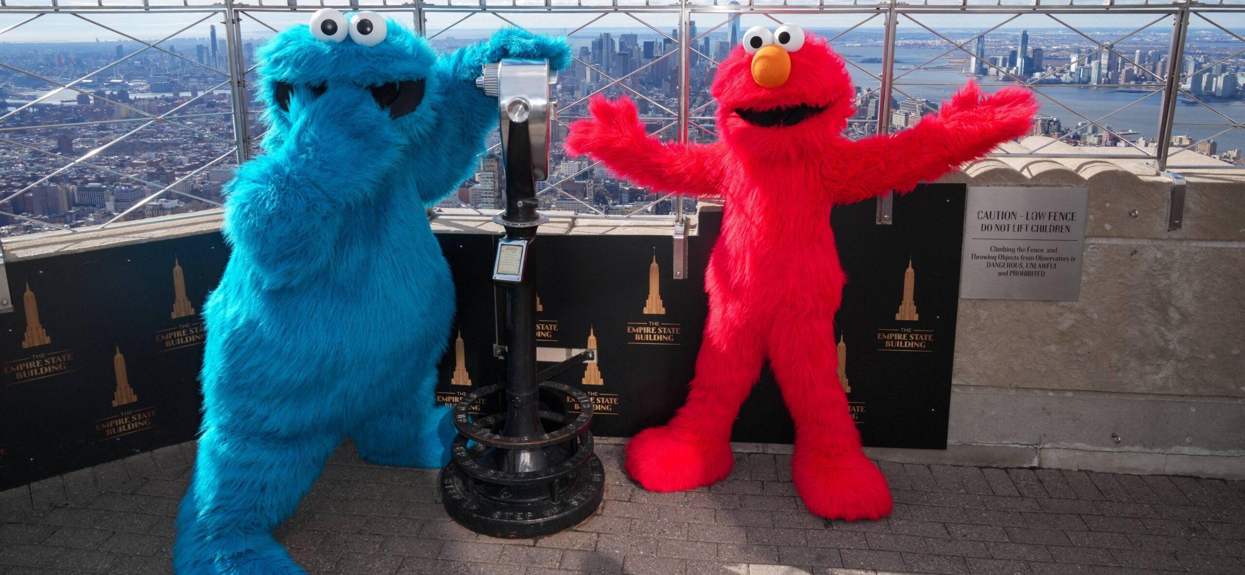 Sesame Street’s Elmo Hilariously Comments On Taylor Swift’s Chief’s Game Outfit